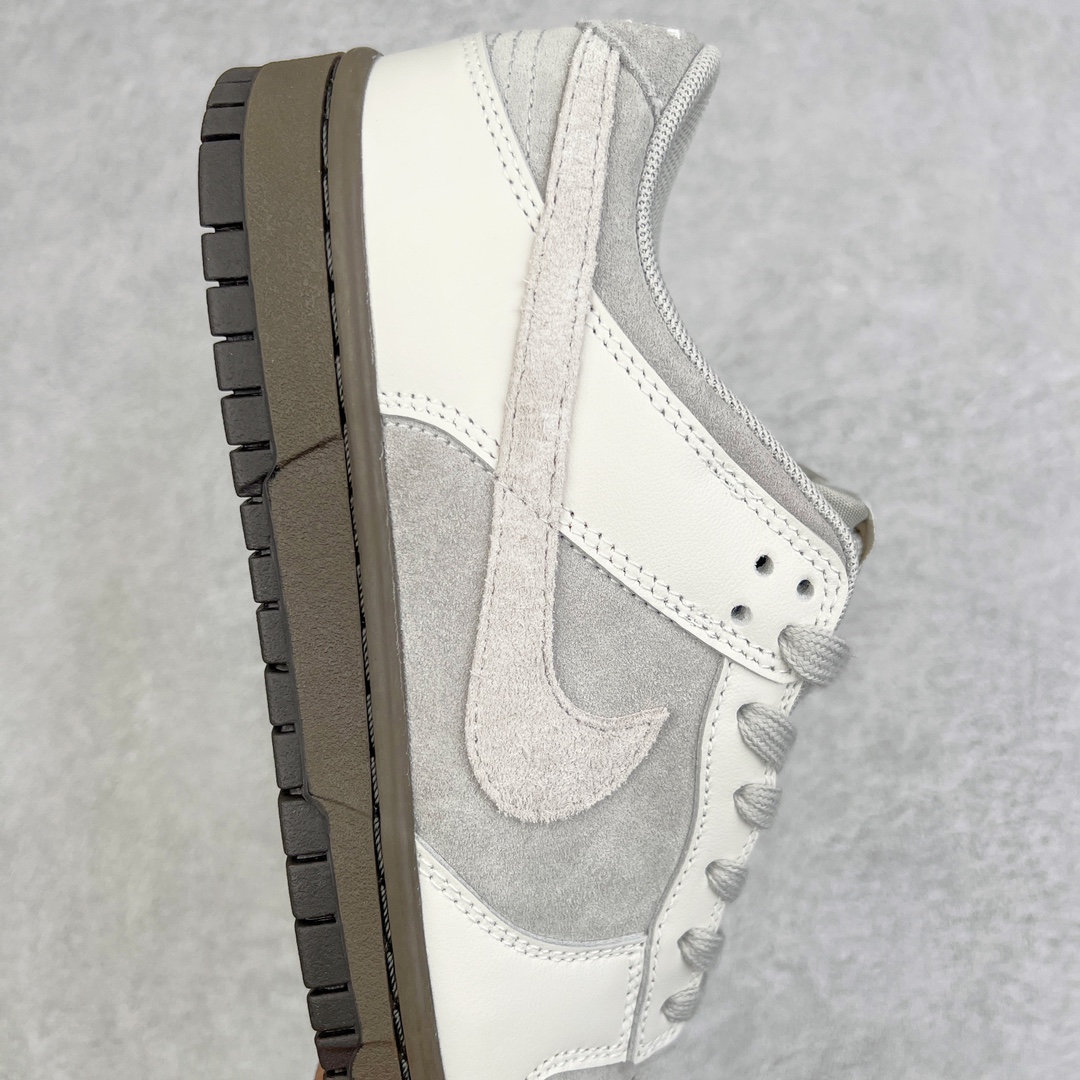 图片[6]-＃AY/GZ纯原福利 NK DUNK Low 铁矿石灰 FD9746-001 独家原厂航空铝磨具打磨大底 鞋头坡度极致还原 原盒原配 圈内天花板工艺 原厂冲刀 超高清洁度 全鞋零毛边皮料切割 全套原楦原模倾力打造完美版型 采用原厂百宏鞋带以及原厂百宏织唛舌标 内标可供原厂几率过验 原厂中底布黄色点胶 原厂中底布拉帮走线遵循公司 尺码对应库存‼️-选品中心