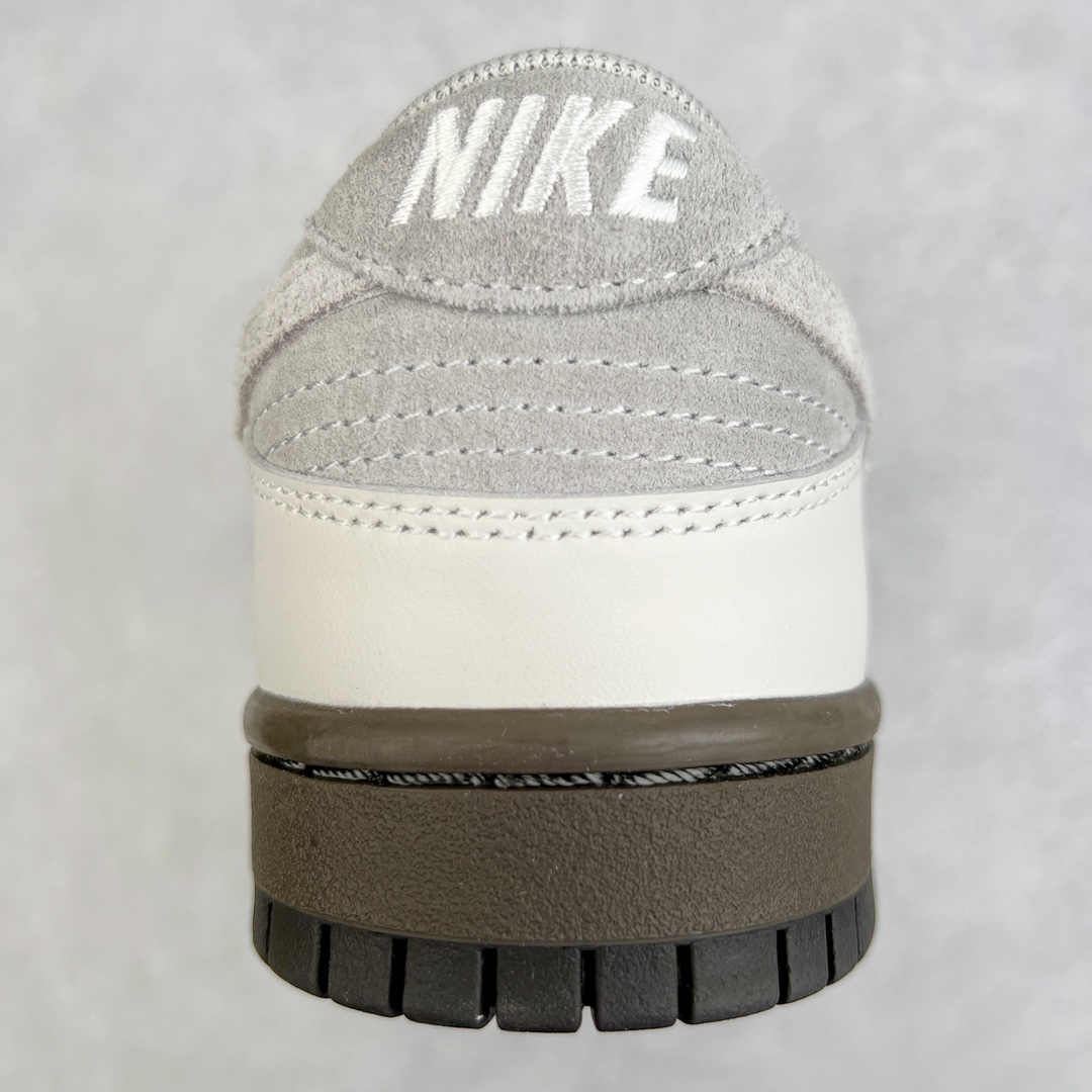 图片[7]-＃AY/GZ纯原福利 NK DUNK Low 铁矿石灰 FD9746-001 独家原厂航空铝磨具打磨大底 鞋头坡度极致还原 原盒原配 圈内天花板工艺 原厂冲刀 超高清洁度 全鞋零毛边皮料切割 全套原楦原模倾力打造完美版型 采用原厂百宏鞋带以及原厂百宏织唛舌标 内标可供原厂几率过验 原厂中底布黄色点胶 原厂中底布拉帮走线遵循公司 尺码对应库存‼️-选品中心