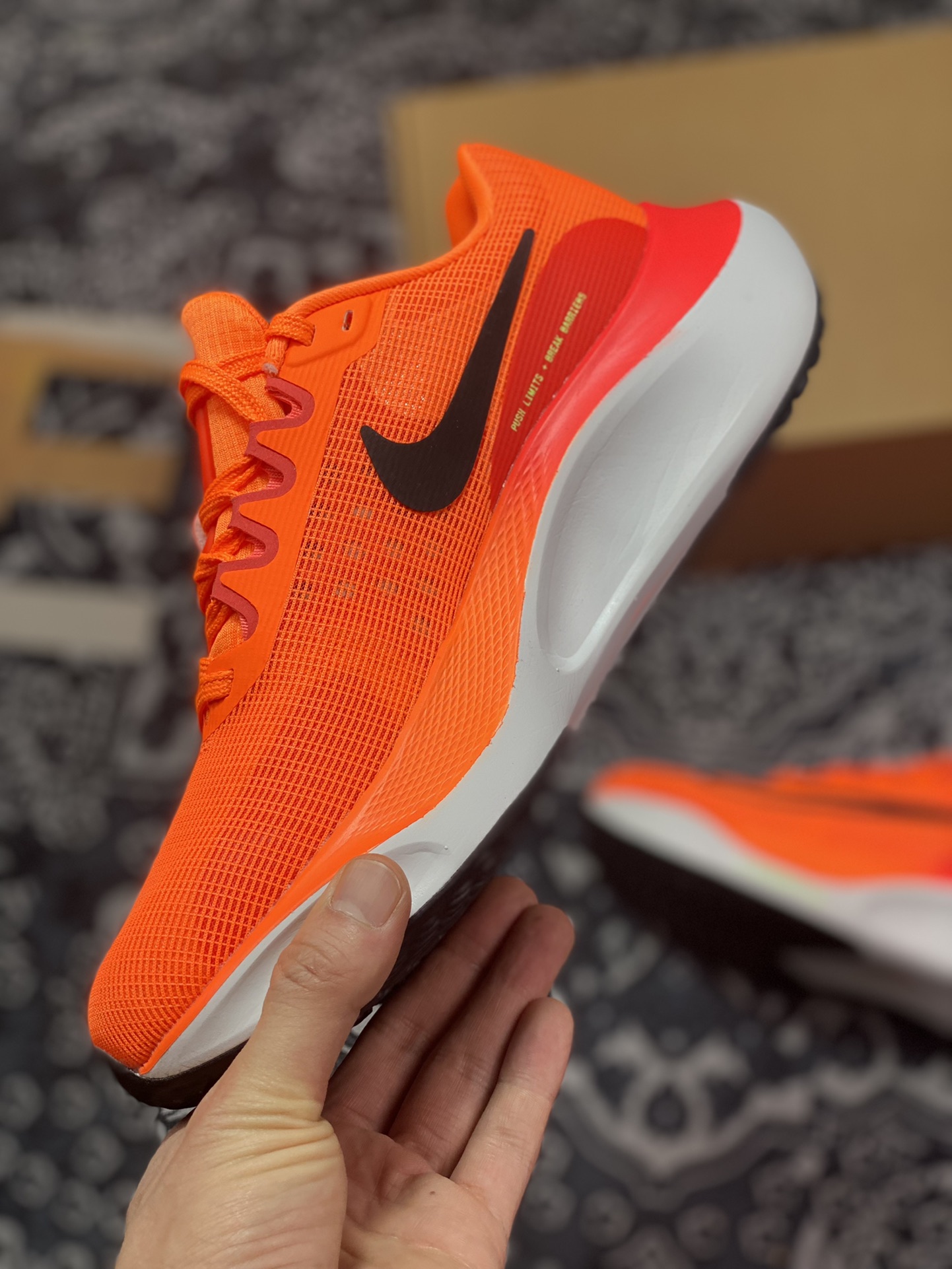 210 Nike Zoom Fly 5 橙黑 碳板马拉松跑步鞋  DM8968-800
