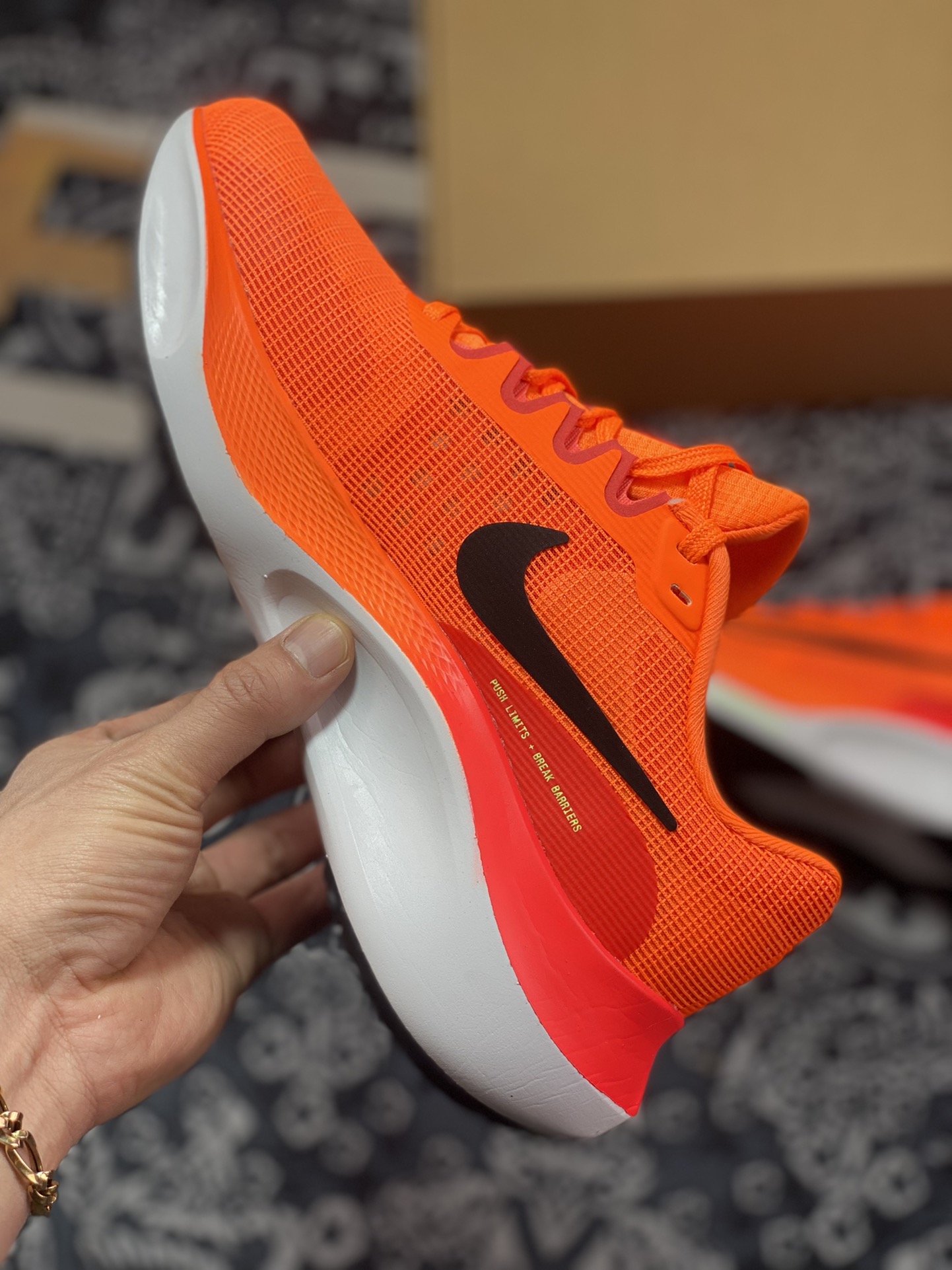 210 Nike Zoom Fly 5 橙黑 碳板马拉松跑步鞋  DM8968-800