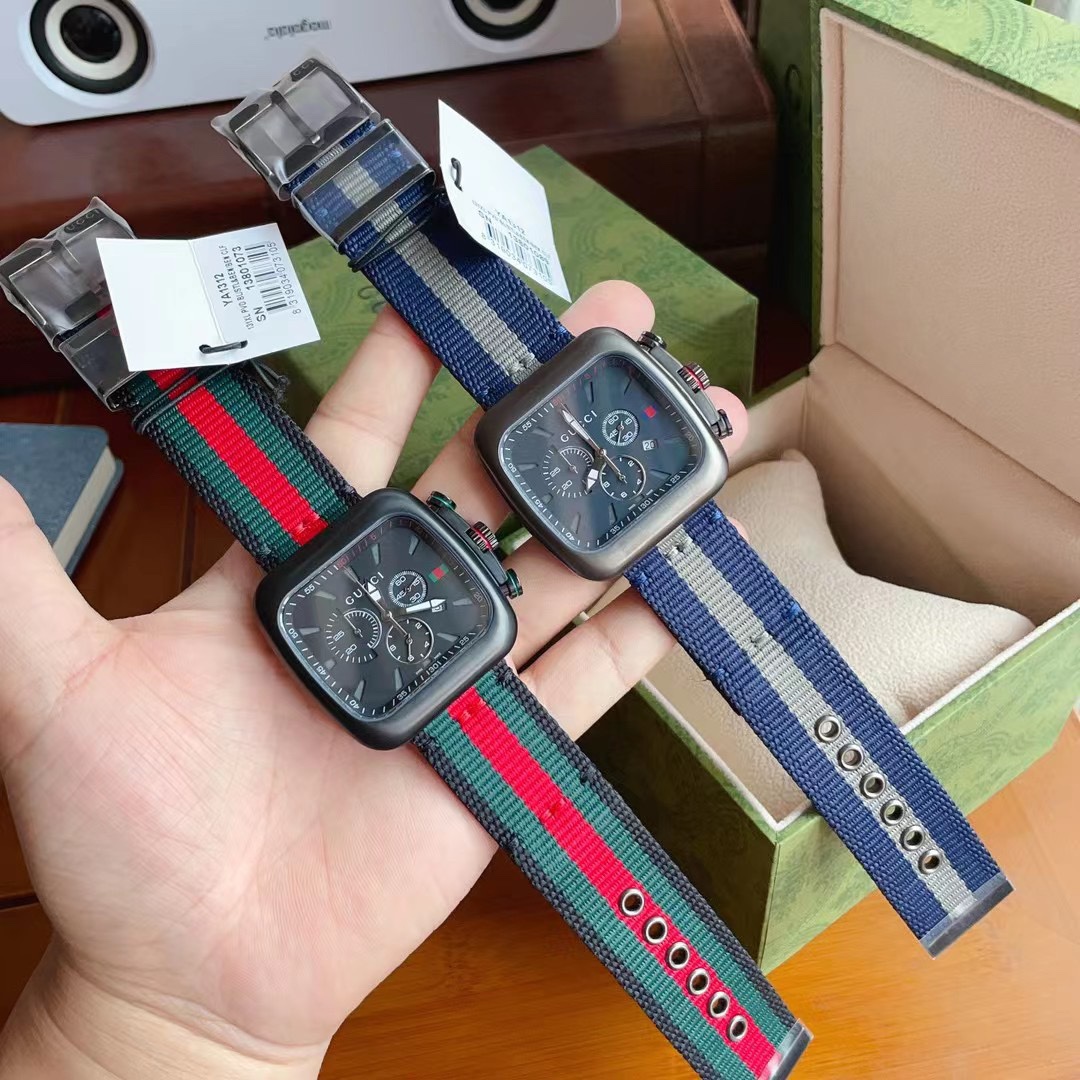 ¡Fuente de productos original y de primera mano! Reloj Gucci para hombre, diseño de esfera cuadrada grande, cronógrafo …