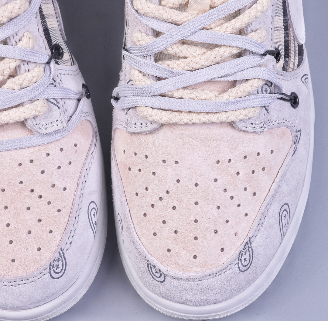 220 NIKE SB Dunk Low 复古腰果花 格纹贴布DD8338-001