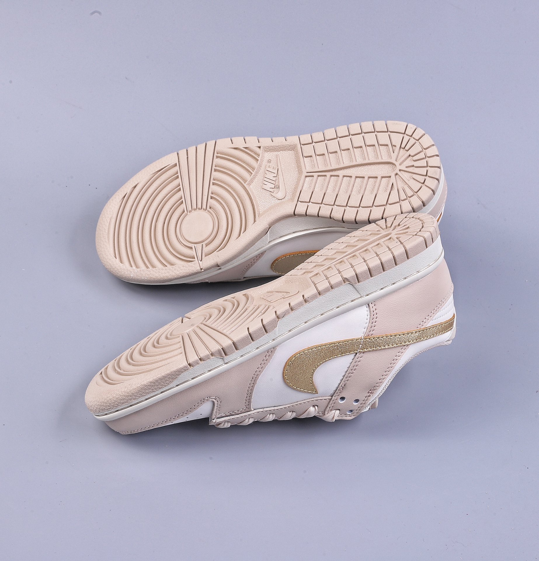 200 Nike Dunk Low ”Gold Swoosh” 奶茶金钩 DX5930-001