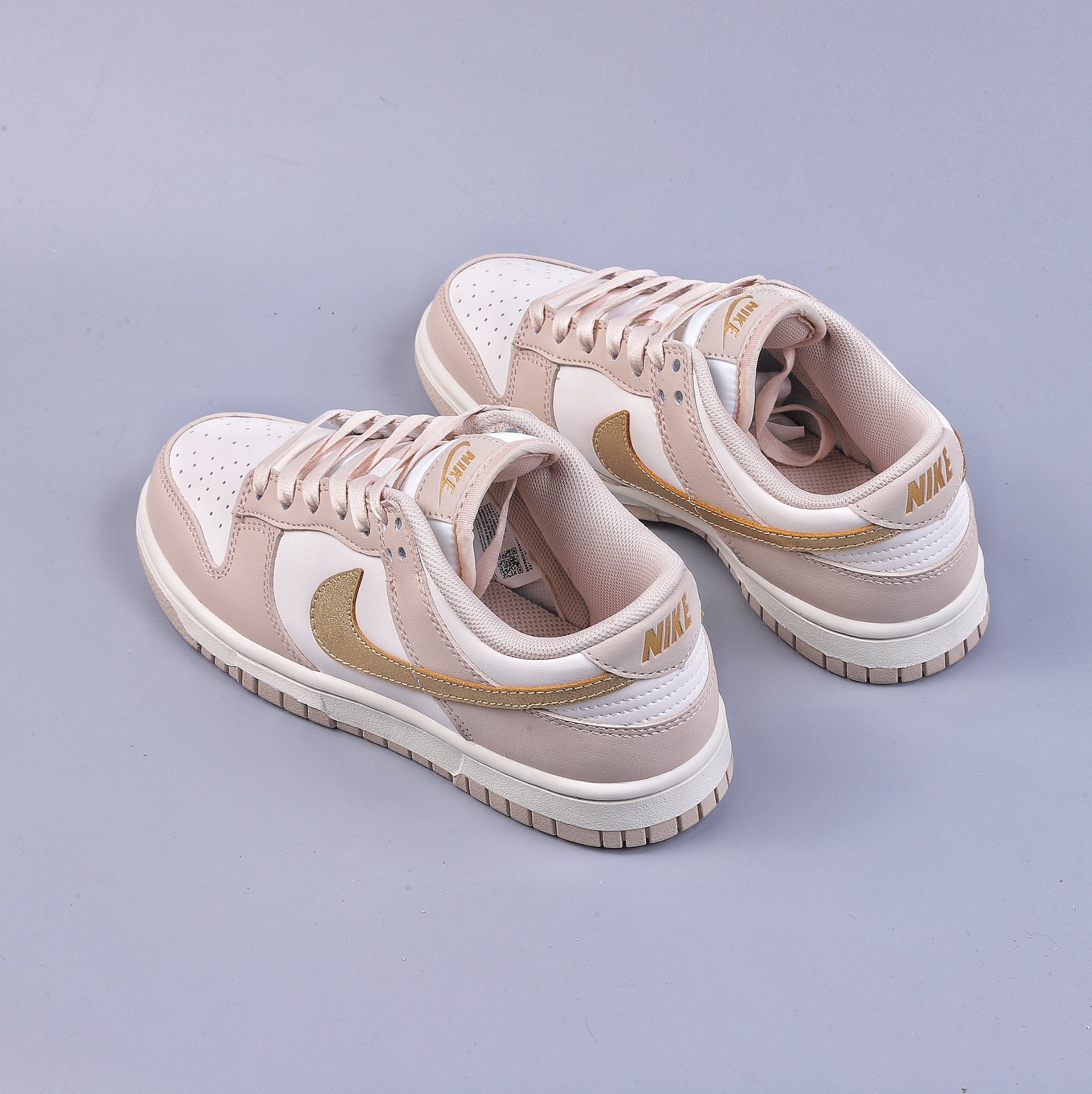 200 Nike Dunk Low ”Gold Swoosh” 奶茶金钩 DX5930-001