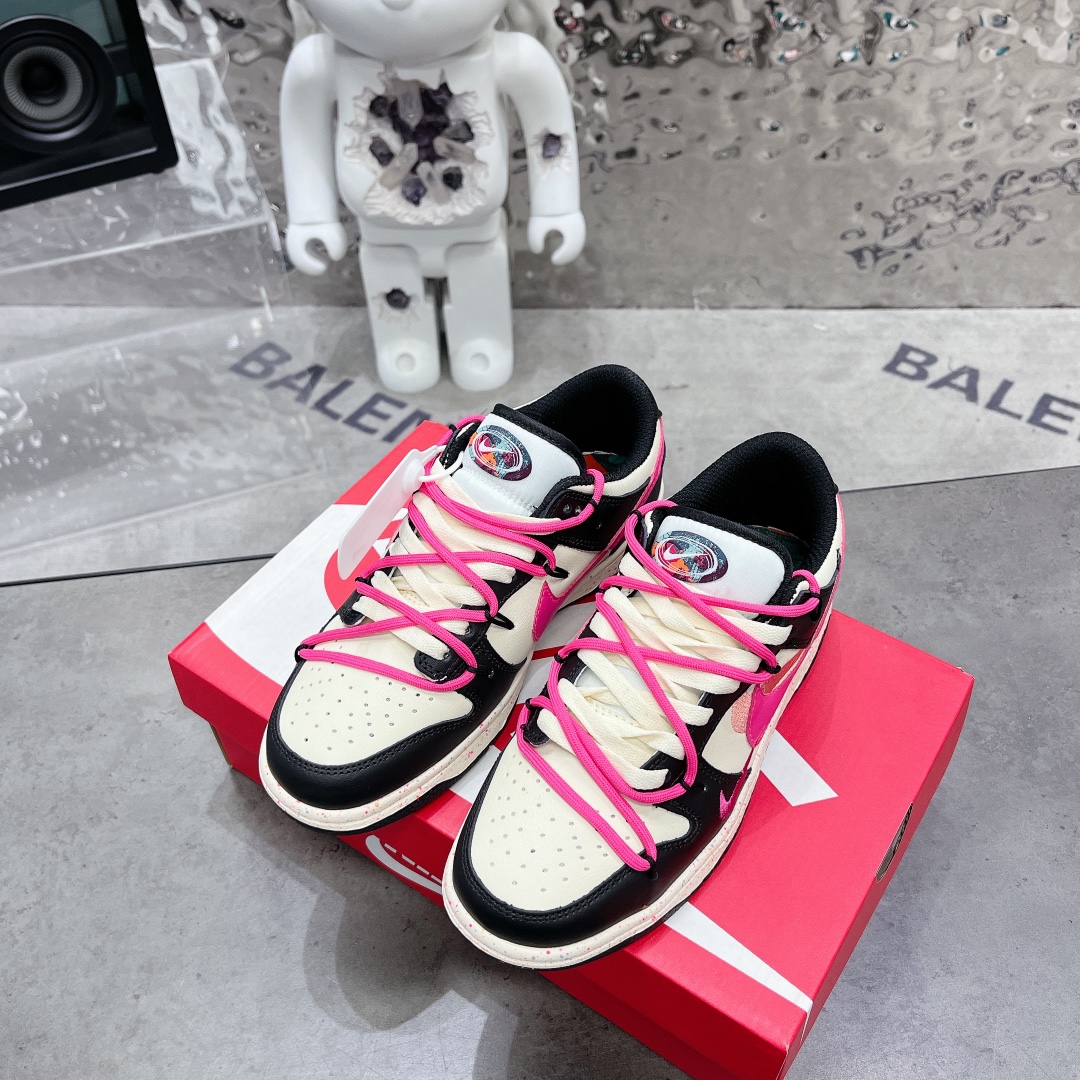 NO:615736,The top version, the favorite shoes of goddesses and men, Nike Dunk Low Multi- Color Swoosh, Vibrant 3 three hooks, low-top casual sneakers, black and white, customized, men and women 36 36.5 37.5 38 38.5 39 40 40.5 41 42 42.5 43 44 45 46, casual shoes/sports shoes, stuart weitzman, sneakers19860909顶级版本 女神男神鞋最爱Nike Dunk Low Multi- Color Swoosh 活力3三勾 低帮休闲板鞋 黑白粉 定制 男女款 36 36.5 37.5 38 38.5 39 40 40.5 41 42 42.5 43 44 45 46,休闲鞋/运动鞋,stuart weitzman,sneakers,Women's Shoes