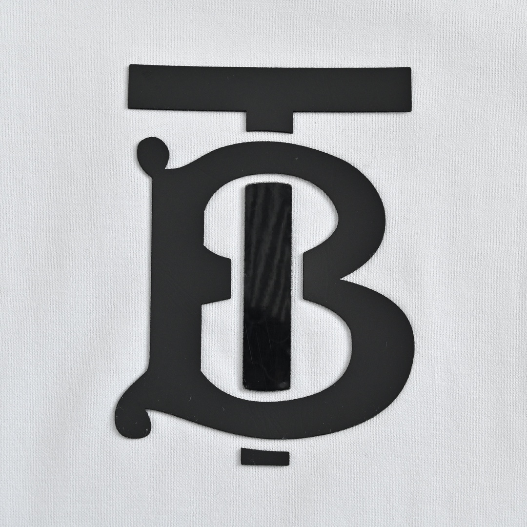 Burberry/巴宝莉 经典胸口压胶TB字母短袖