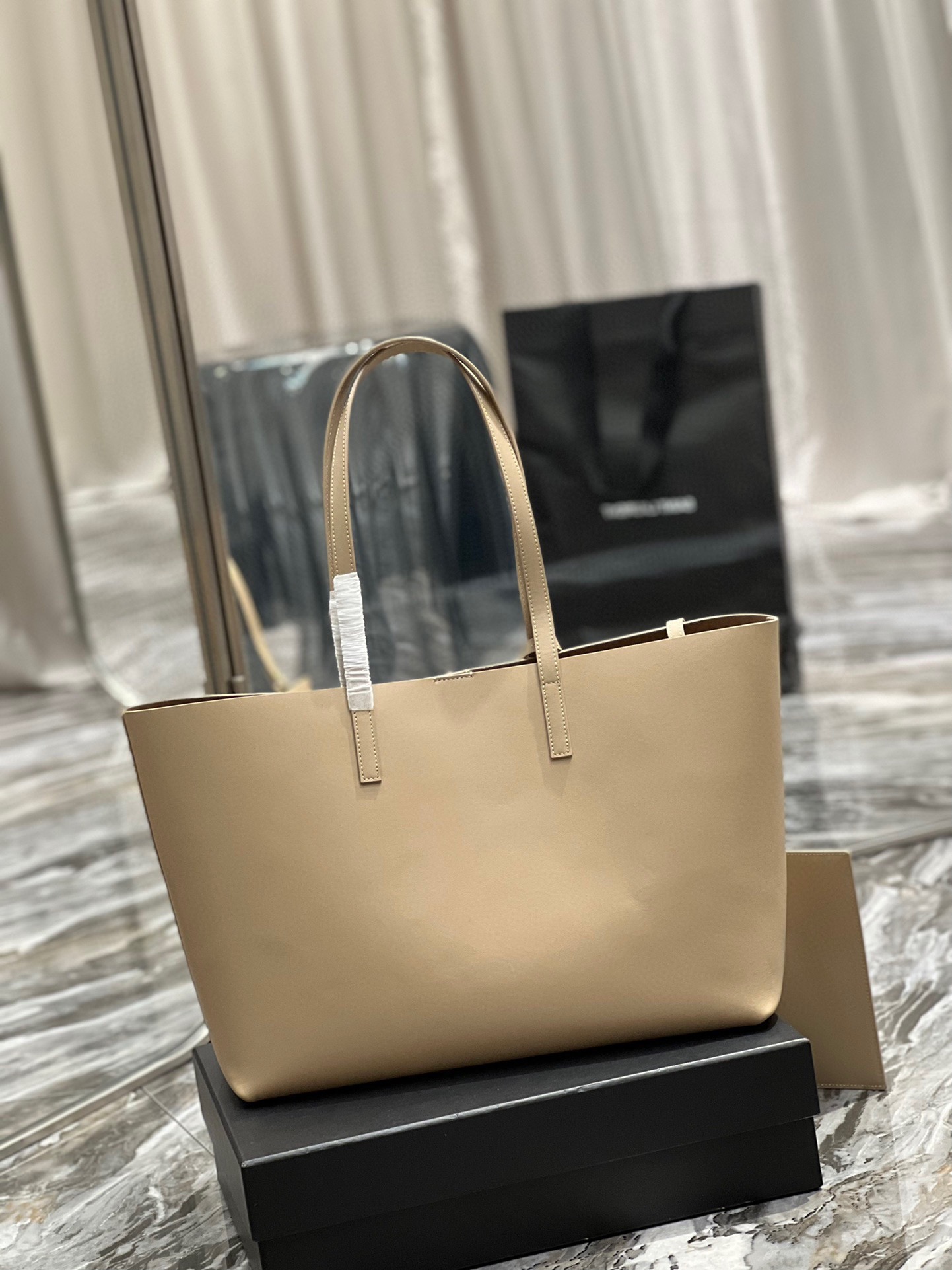 shoPPingtotebag_购物袋非常简约性冷淡风的一个系列进口南非牛皮内里配有一个手拿袋可拆卸它的