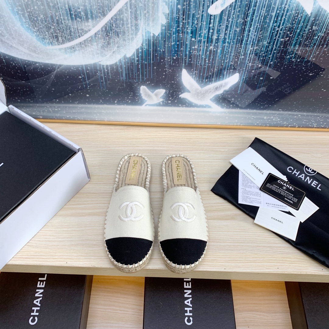 Chanel Shoes Espadrilles White Spring/Summer Collection