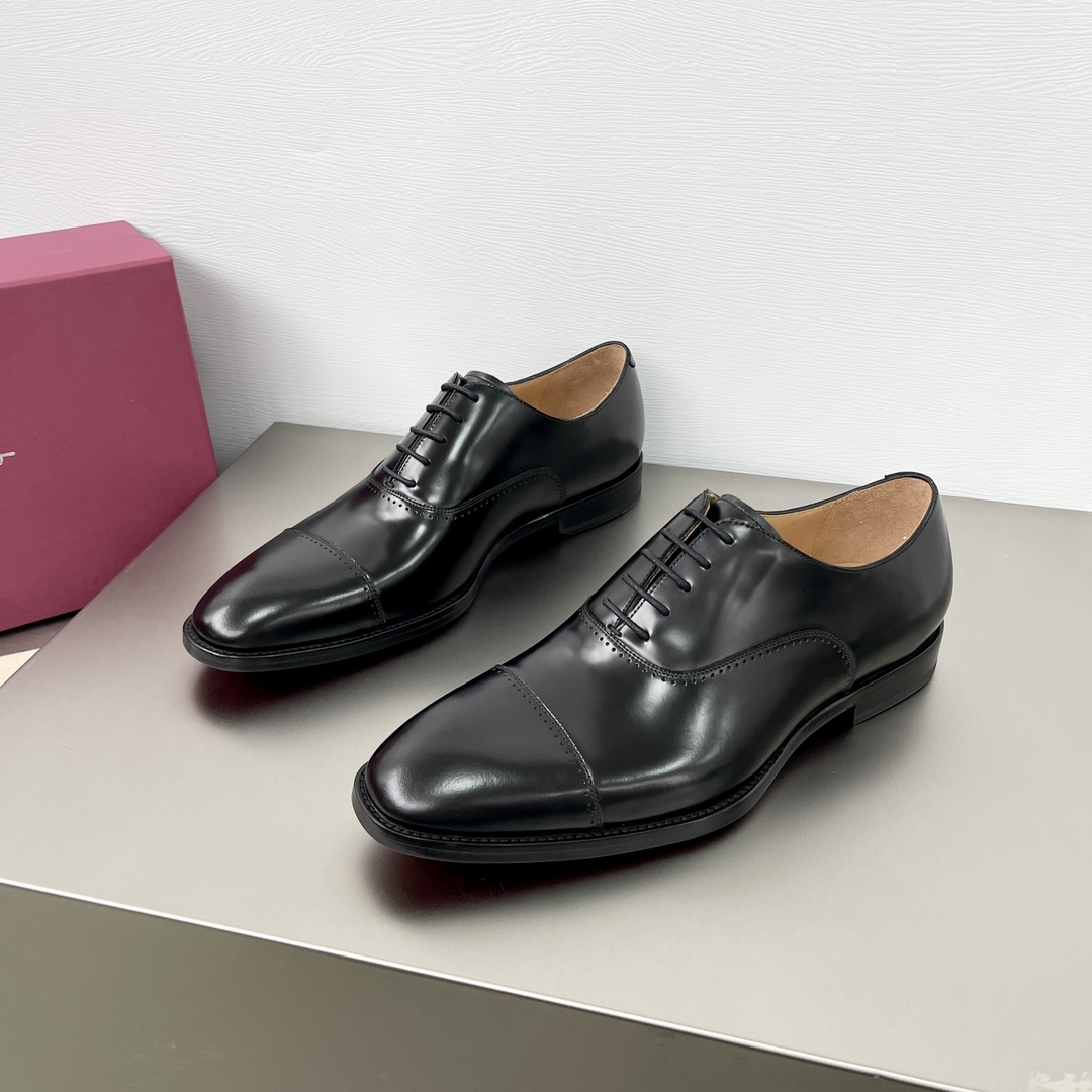 NO:274669,Code YS005868 Ferragamo Handmade boutique men's leather shoes Exclusive channel boutique, spot instant delivery!  Use imported leather embryo from Italy, fetal cowhide leather, internal force dyed calf leather, delicate leather, gloss and resistant to crease, texture is far from comparable to ordinary market leather materials, Goodyear handmade cold sticking craftsmanship, this three-joint Oxford formal leather shoes interprets classic shoes in a modern style, simple carved design, using conical shoe shape, simple and neat lines, fine workmanship, full modern style, soft leather has been processed to create a semi-gloss effect, genuine leather outsole heel rubber patch is comfortable and non-slip, every detail is exquisite, full set of original packaging, supports all forms of comparison inspection, but package returns Size 38-39-40-41-42-43-44 Standard leather shoe size Article number 6691-50 Black,,ferragamo,ferragamo,cowhide,Leather soles19860909编码YS005868 Ferragamo/菲拉格慕 手工精品男士皮鞋 独家渠道精品,现货秒发！ 采用意大利进口皮胚 胎牛皮皮面 内力本染小牛皮 皮质细腻 光泽透亮 耐折痕 质感远非一般市场皮料可以比拟 固特异手工冷粘工艺 这款三接头牛津正装皮鞋以现代风格演绎经典鞋款 简约雕花设计 采用锥形鞋型 线条简约利落 做工精细 十足现代风范 柔软的皮革经过处理 打造半亮面效果 真皮大底后跟橡胶贴片舒适防滑 每一个细节都是精工细作 全套原包装 支持一切形式对比验货 不过包退 尺码38-39-40-41-42-43-44 标准皮鞋尺码 货号6691-50 黑色,,ferragamo,ferragamo,cowhide,Leather soles,Men's shoes