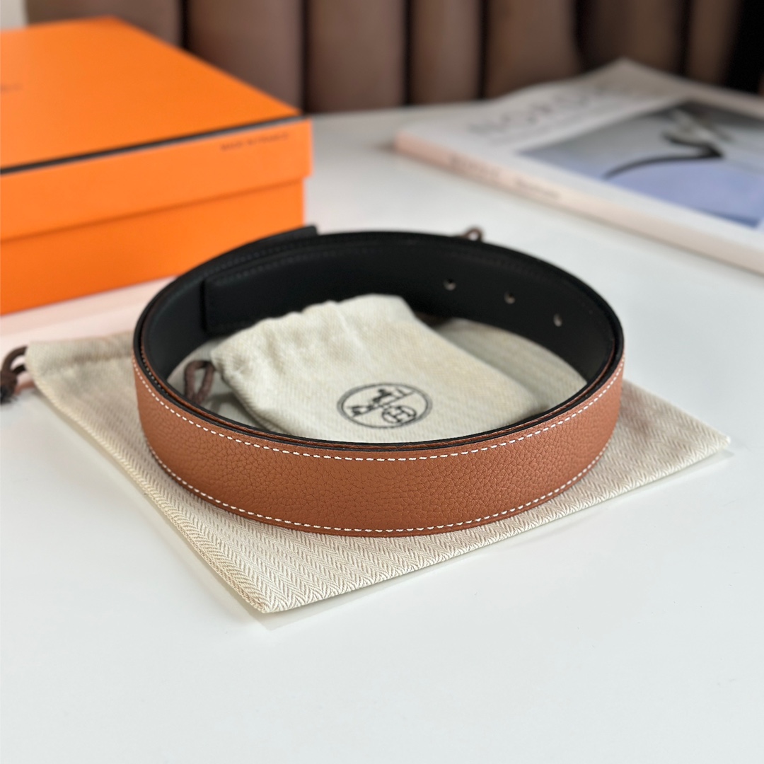 UNACHEBELTBUCKLE&R