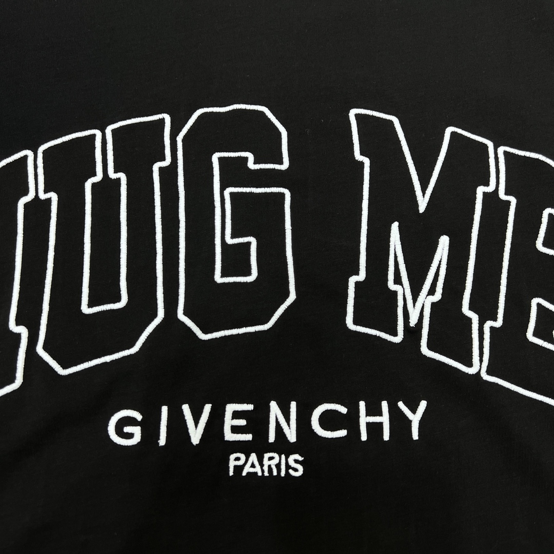 180 Givenchy 纪梵希 23SS 镂空字母刺绣短袖T恤