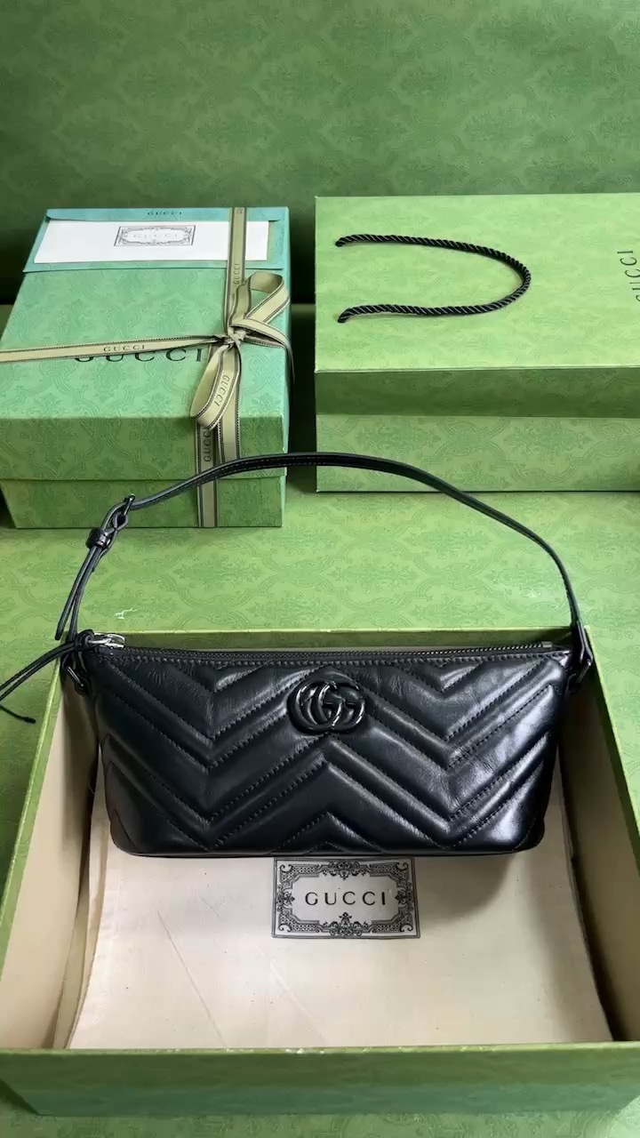 Gucci Marmont Crossbody & Shoulder Bags Black