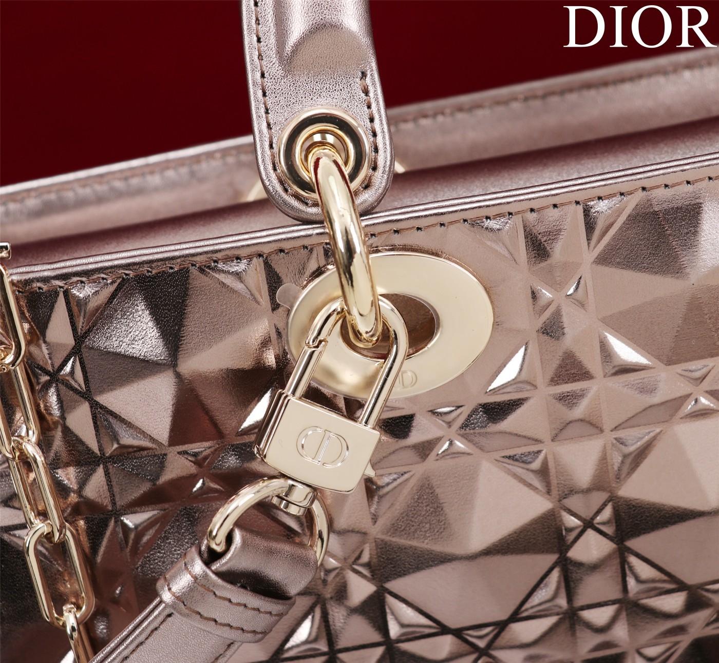 迪奥Dior顶级进口原厂牛皮钻石纹横款戴妃包出货M0540压花玫瑰金Size:26*13.5*5cm
