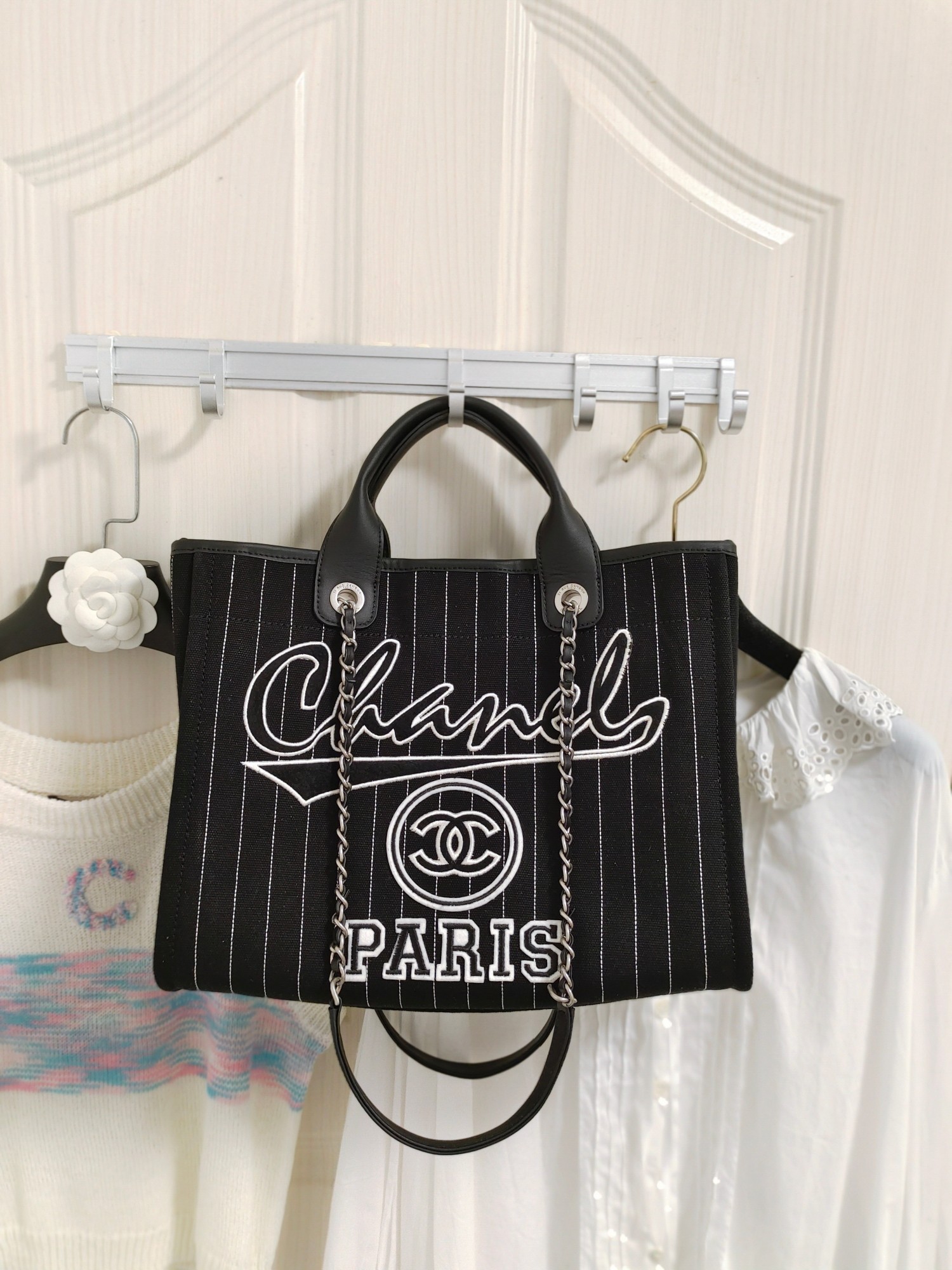 Chanel23p最新款条纹黑沙滩包
