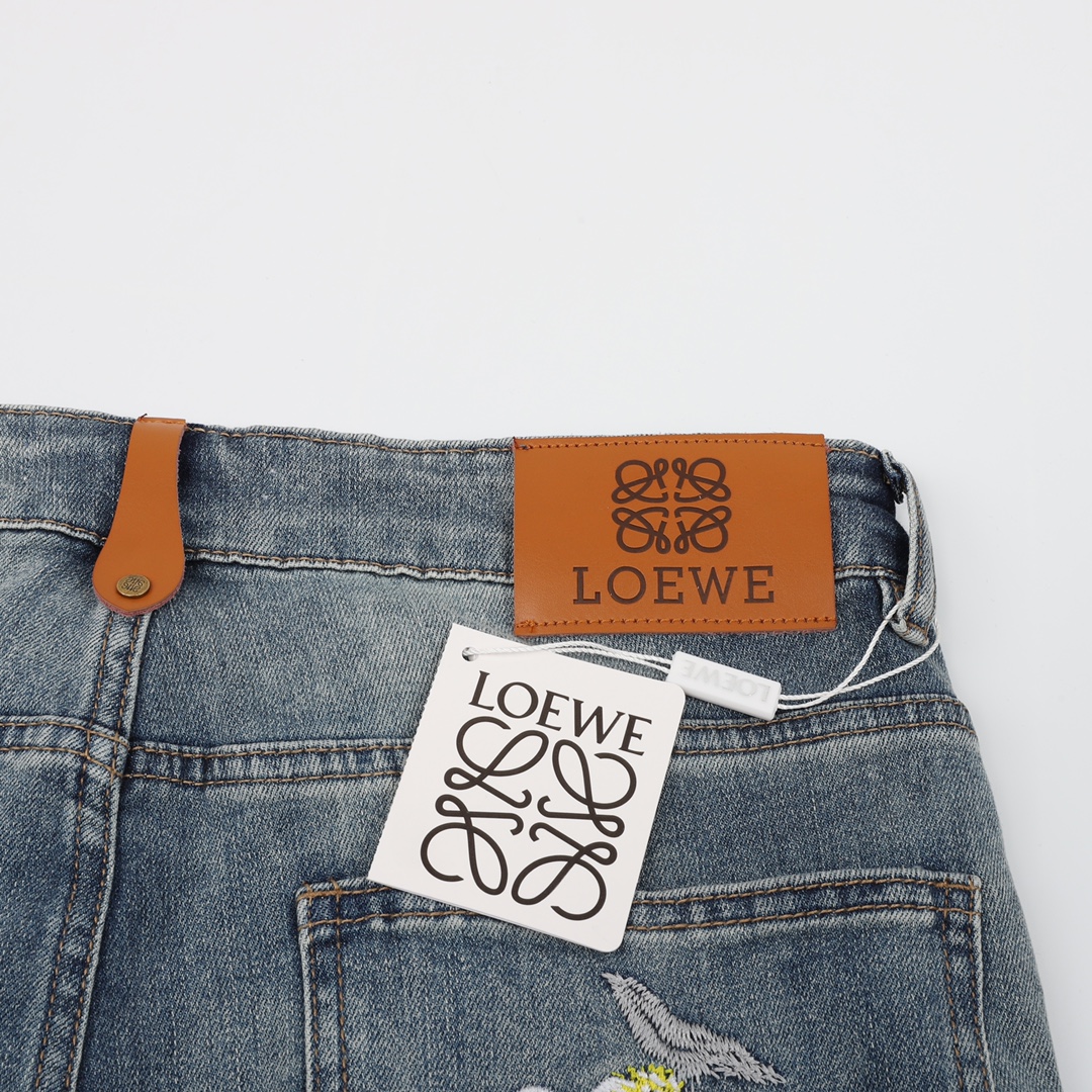 260 LOEWE/罗意威 背后花鸟刺绣LOGO牛仔裤