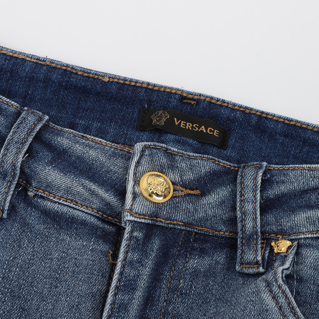 260 Versace/范思哲 背后人像刺绣牛仔长裤