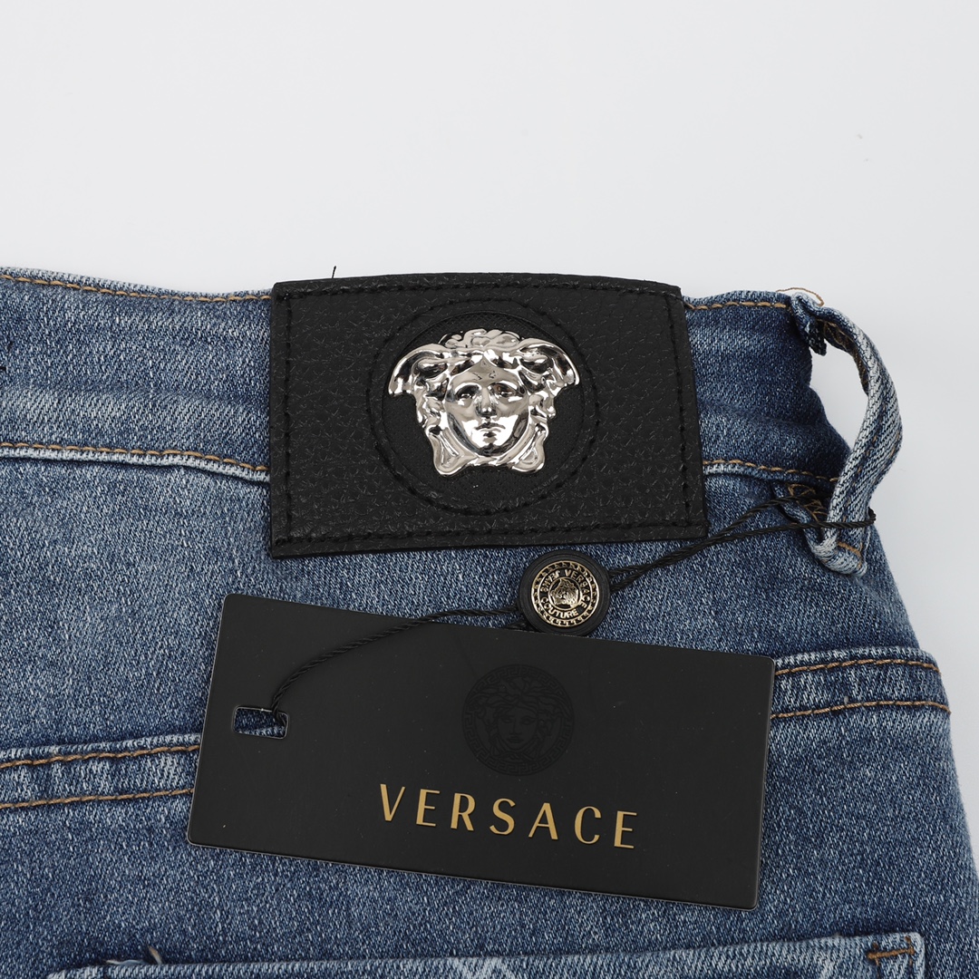 260 Versace/范思哲 背后人像刺绣牛仔长裤