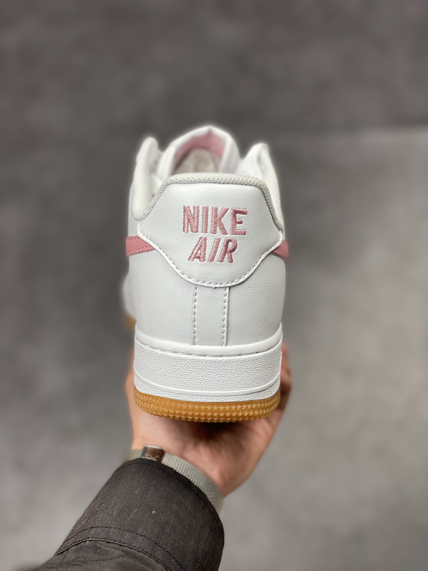 Nike Air Force 1 Low 07 white powder raw rubber DM0576-101