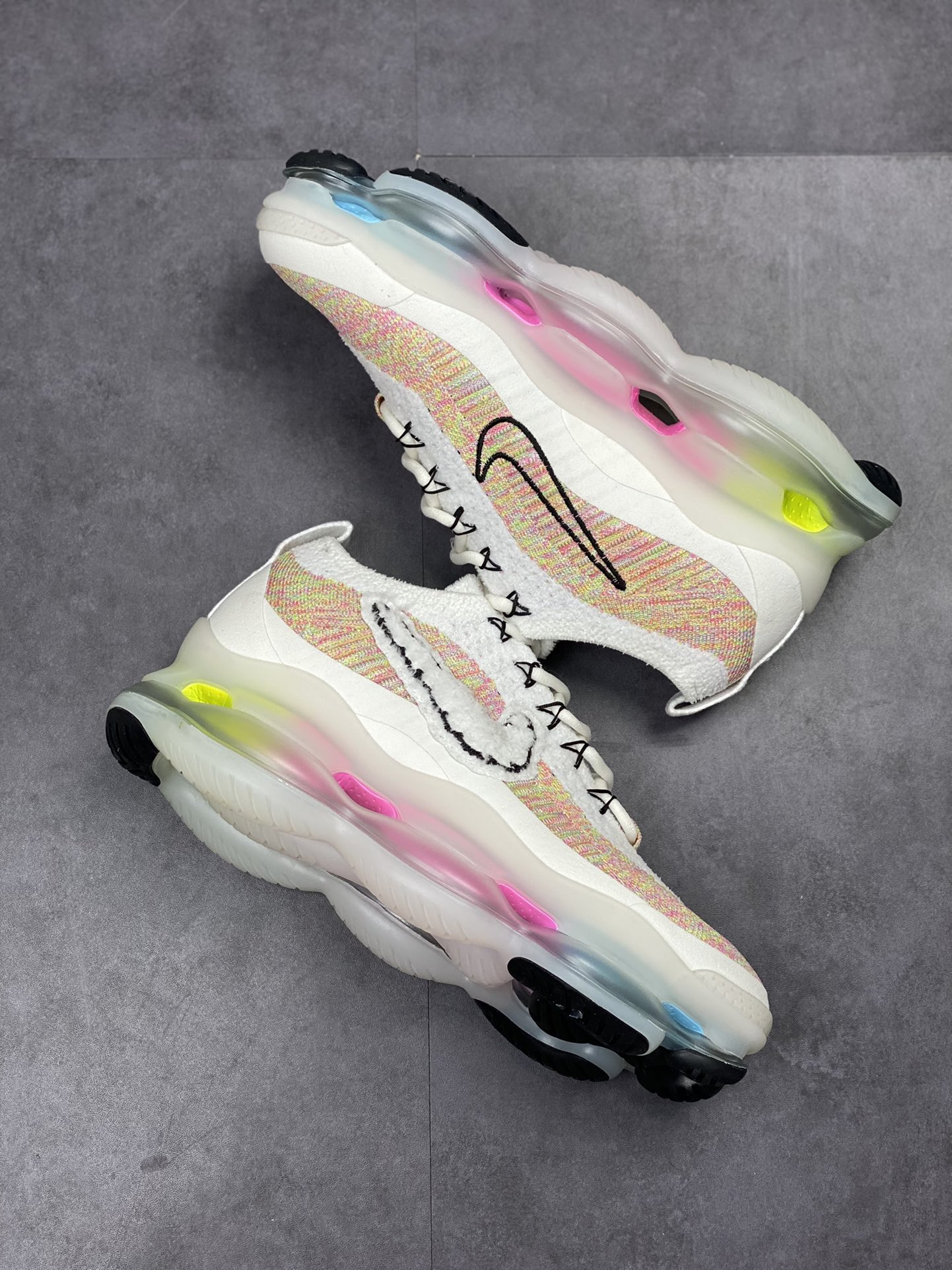 Nike Air Max Scorpion FK 正确版本