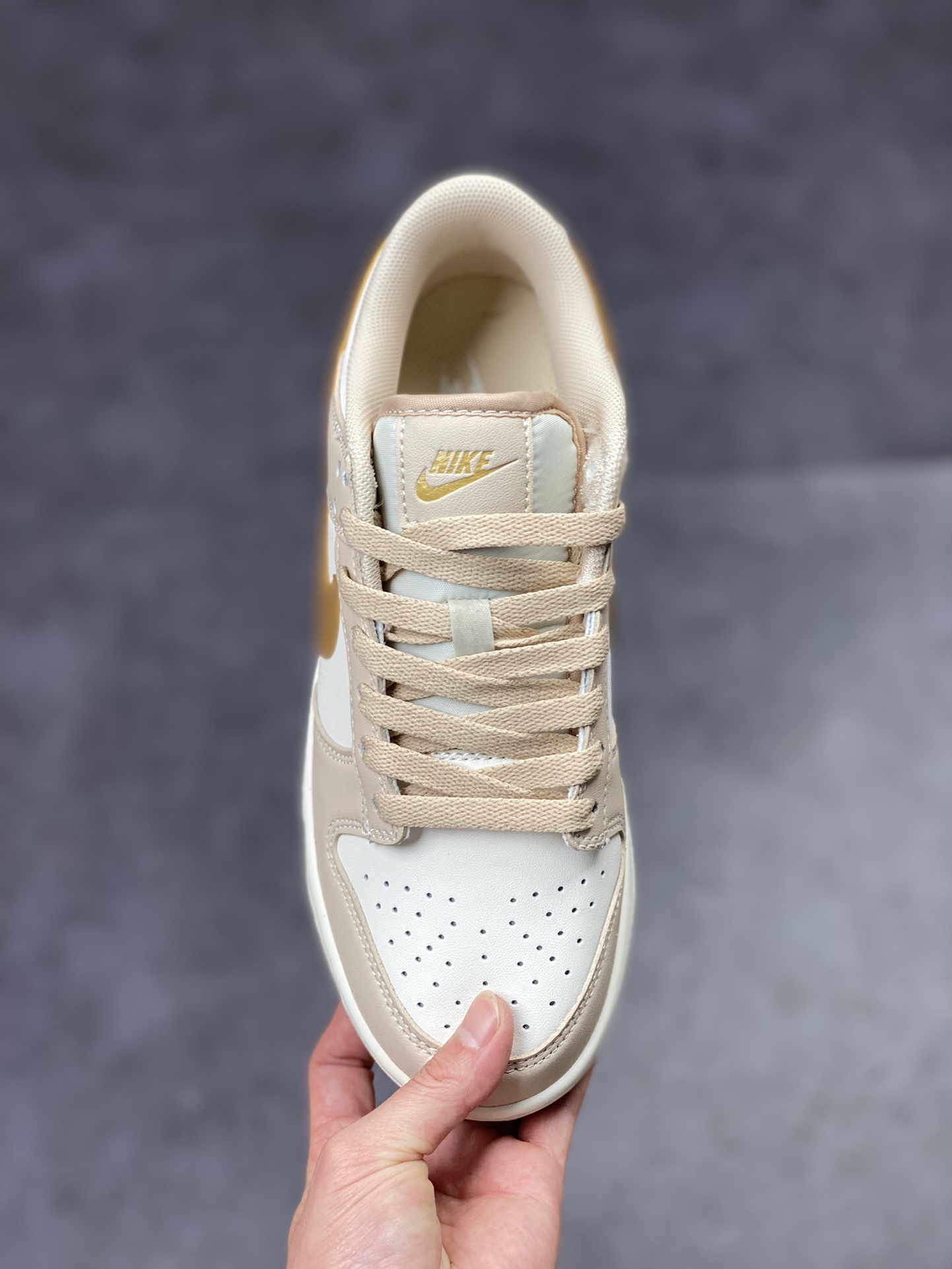 NIKE SB Dunk Low 杏白金钩 DX5930-001