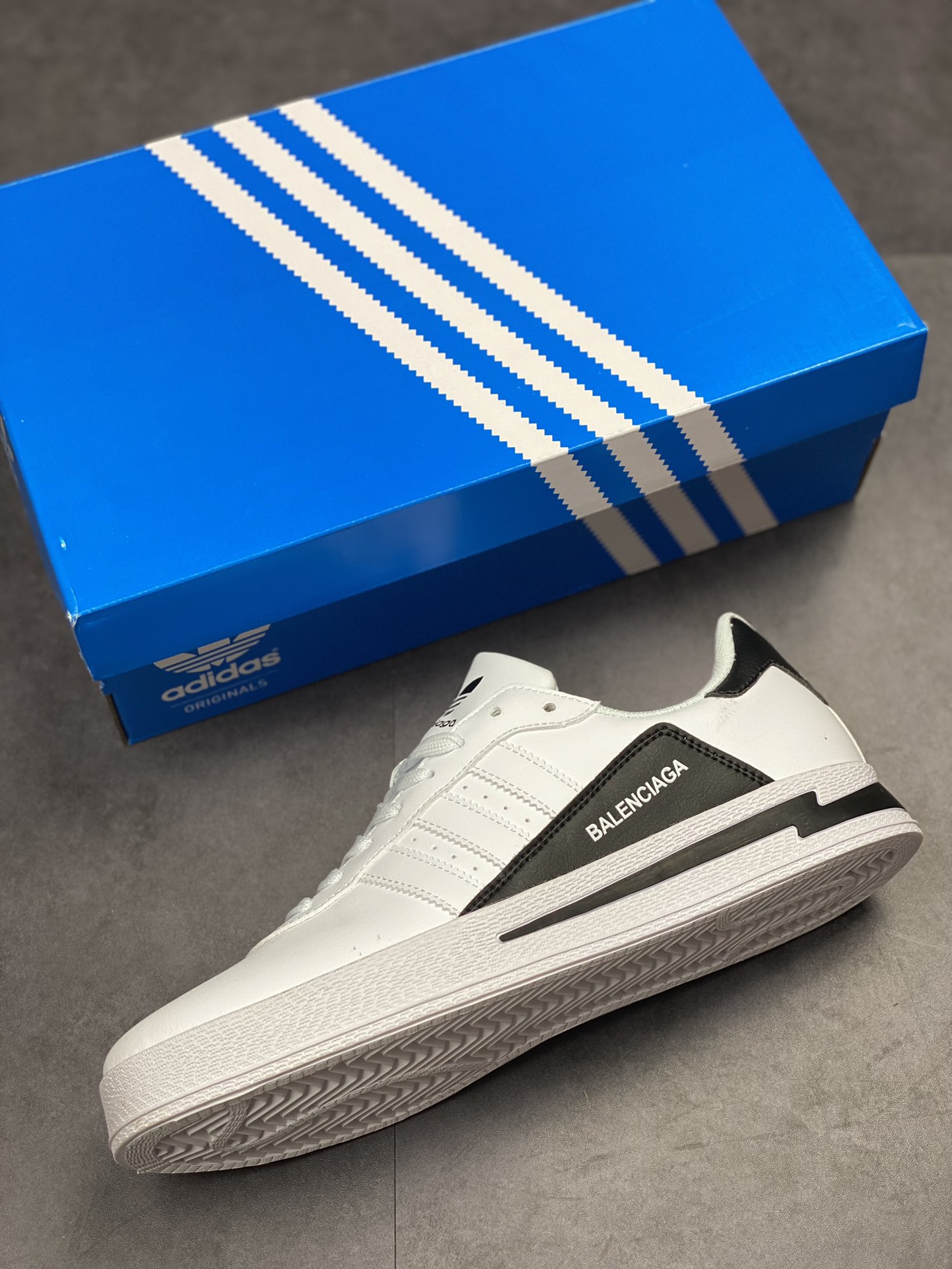 Adidas X Campus X NBHD Adidas X BALENCIAGA joint model GW8852