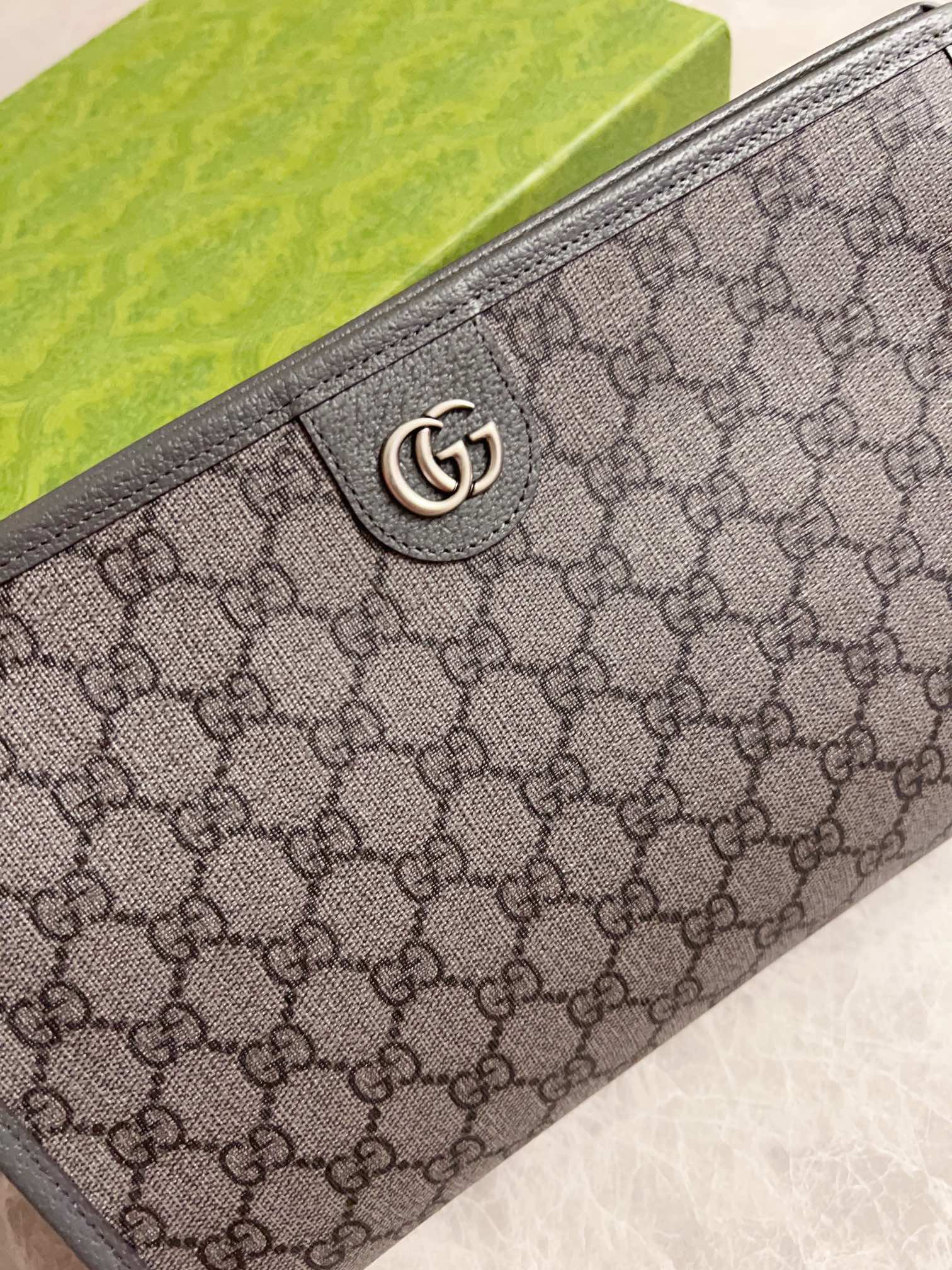 Gucci Ophidia GG Supreme Grey clutch everyday