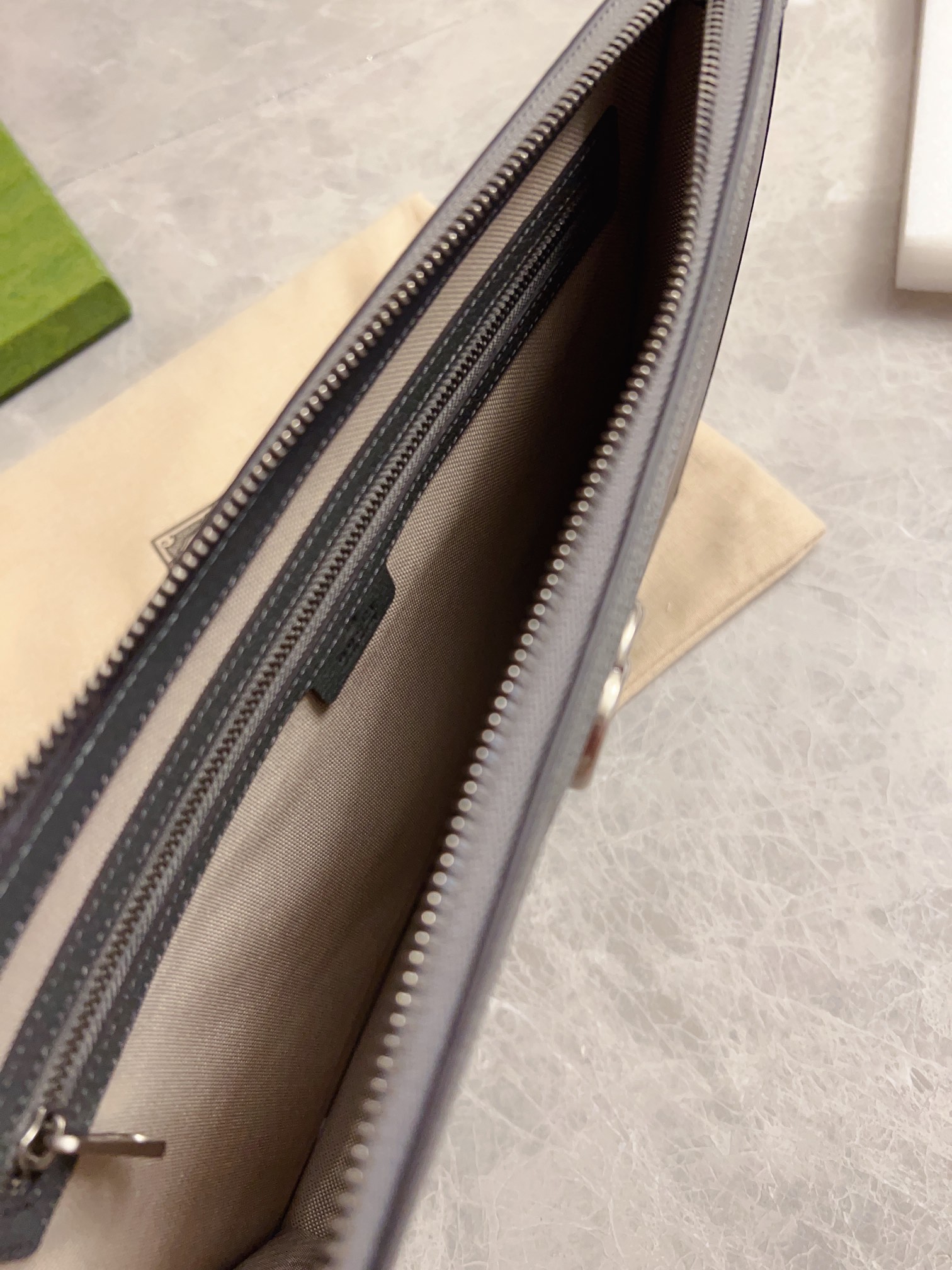 Gucci Ophidia GG Supreme Grey everyday