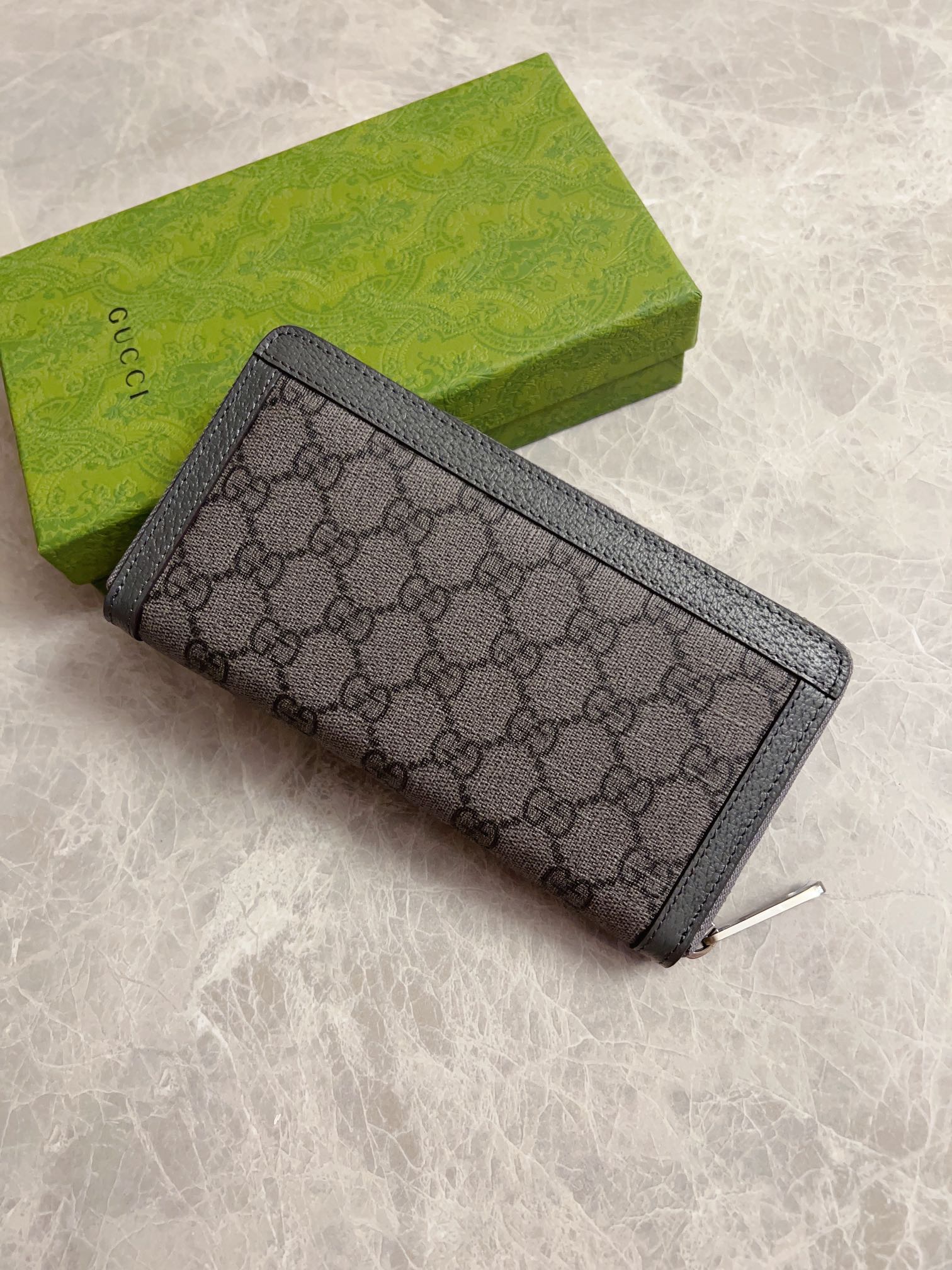Gucci Ophidia Grey GG Supreme everyday