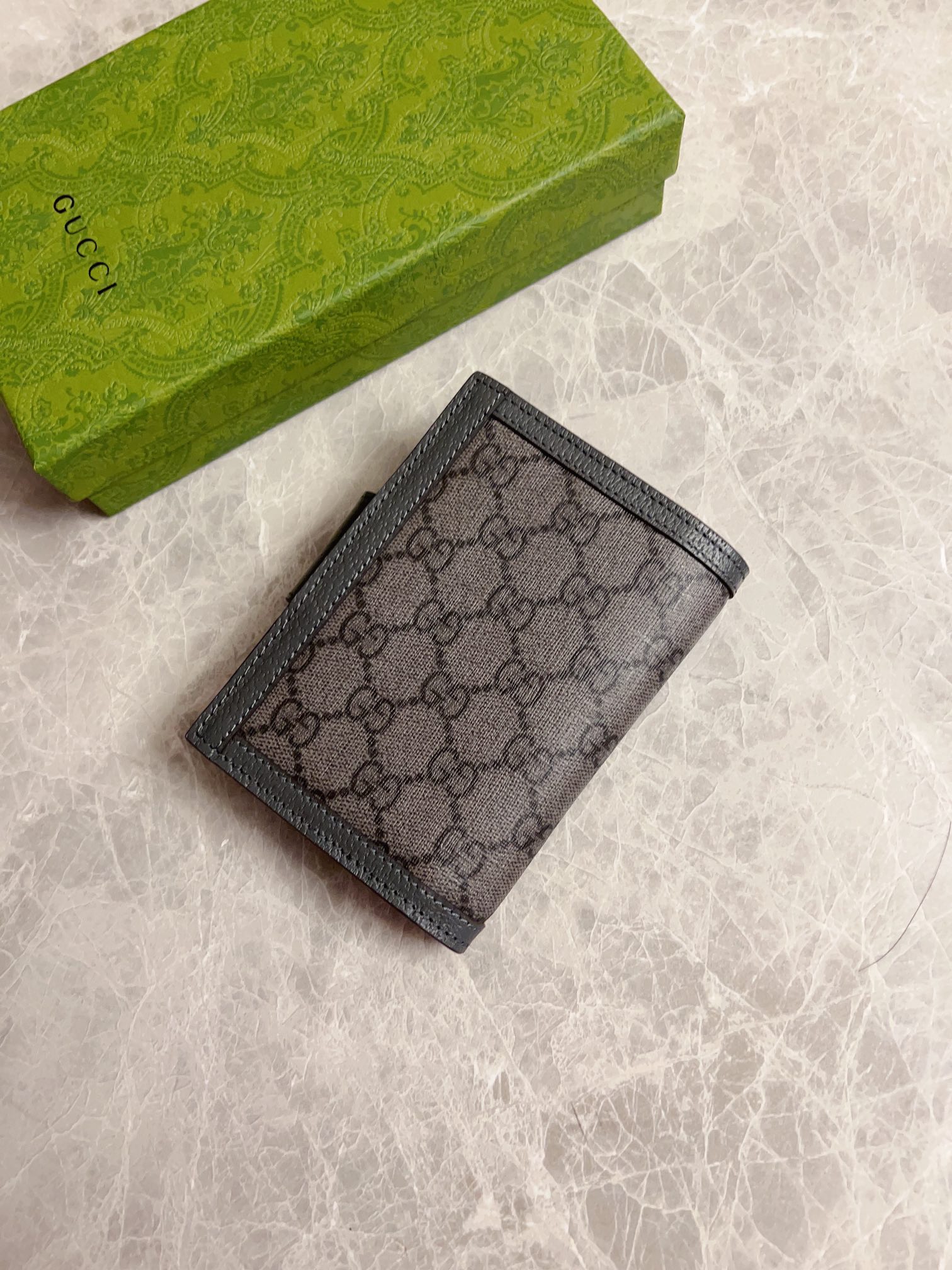 Gucci Ophidia Gray GG Supreme everyday