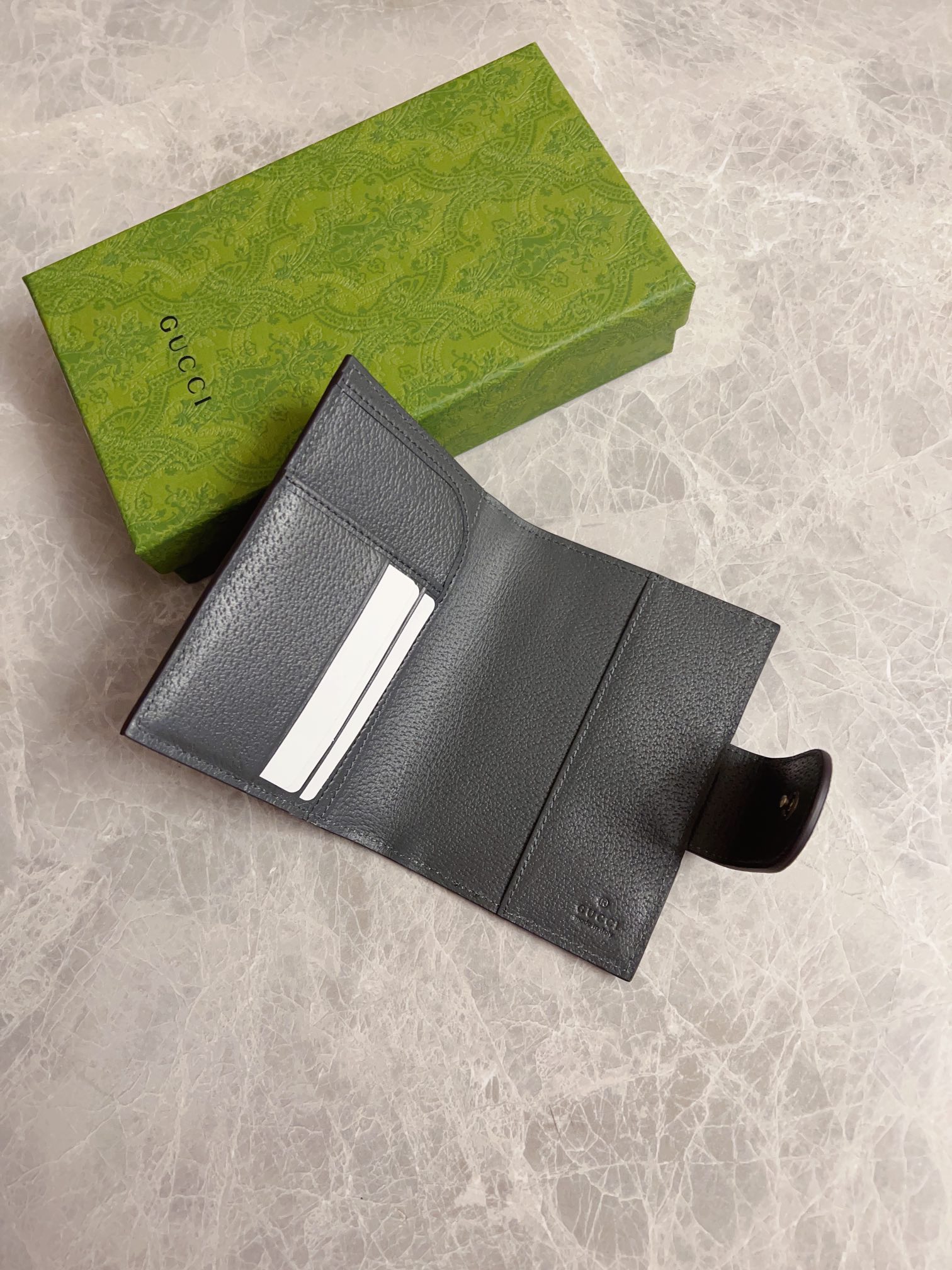 Gucci Ophidia Gray GG Supreme everyday