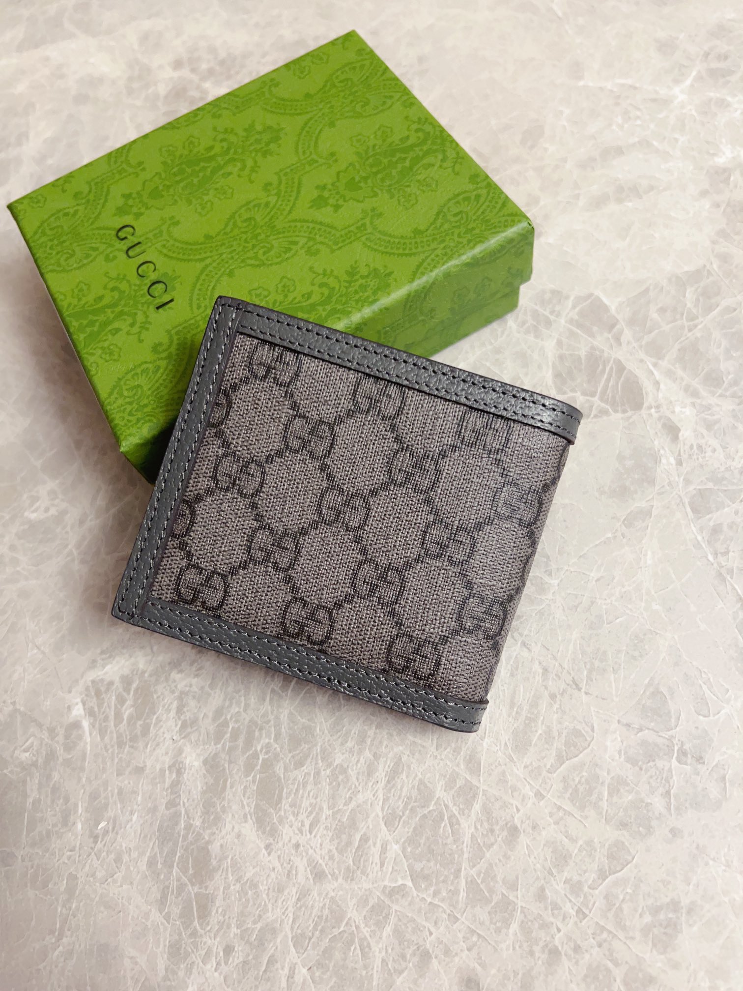 Gucci Ophidia GG Supreme Grey everyday