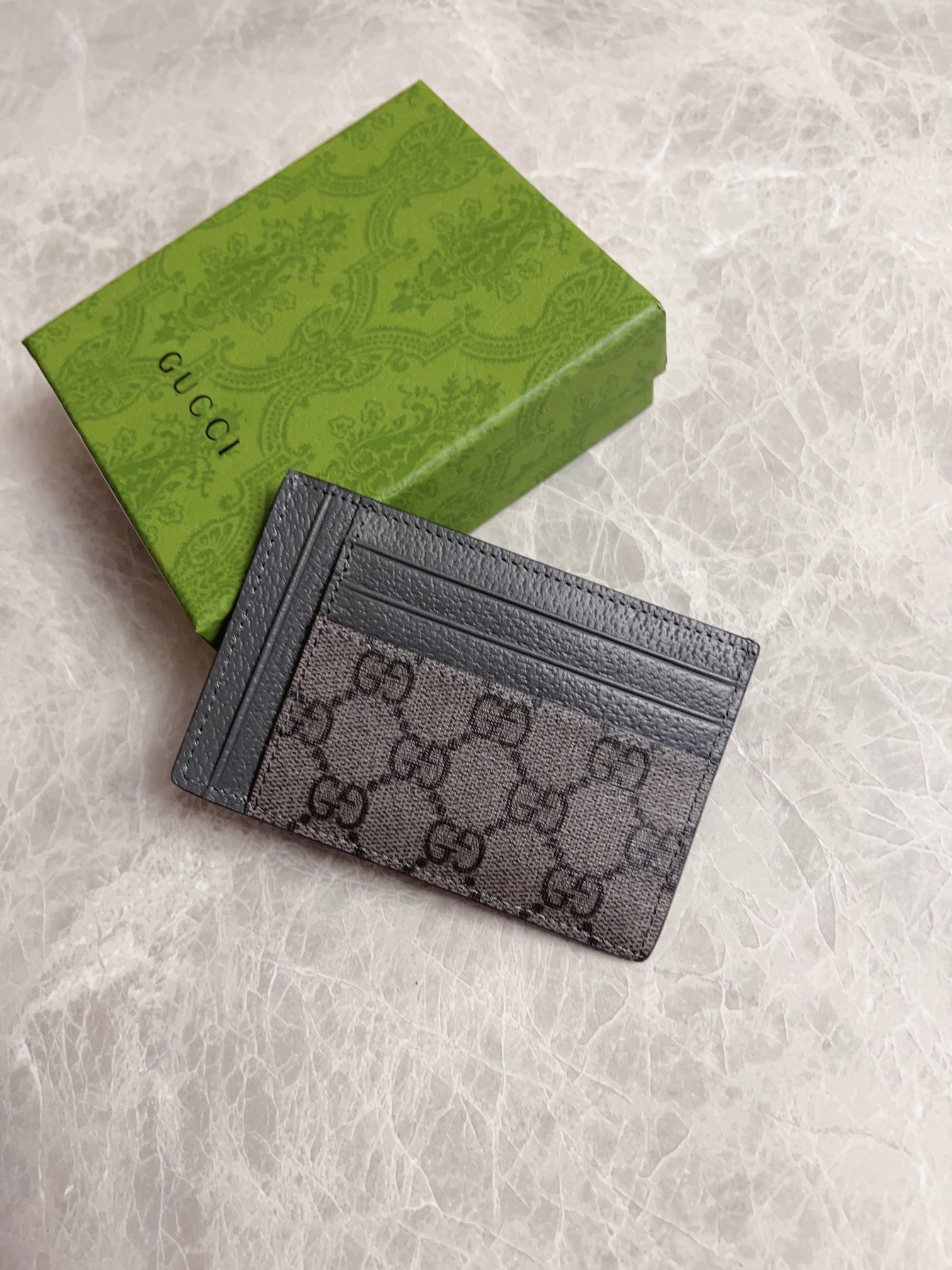 Gucci Ophidia Gray GG Supreme everyday