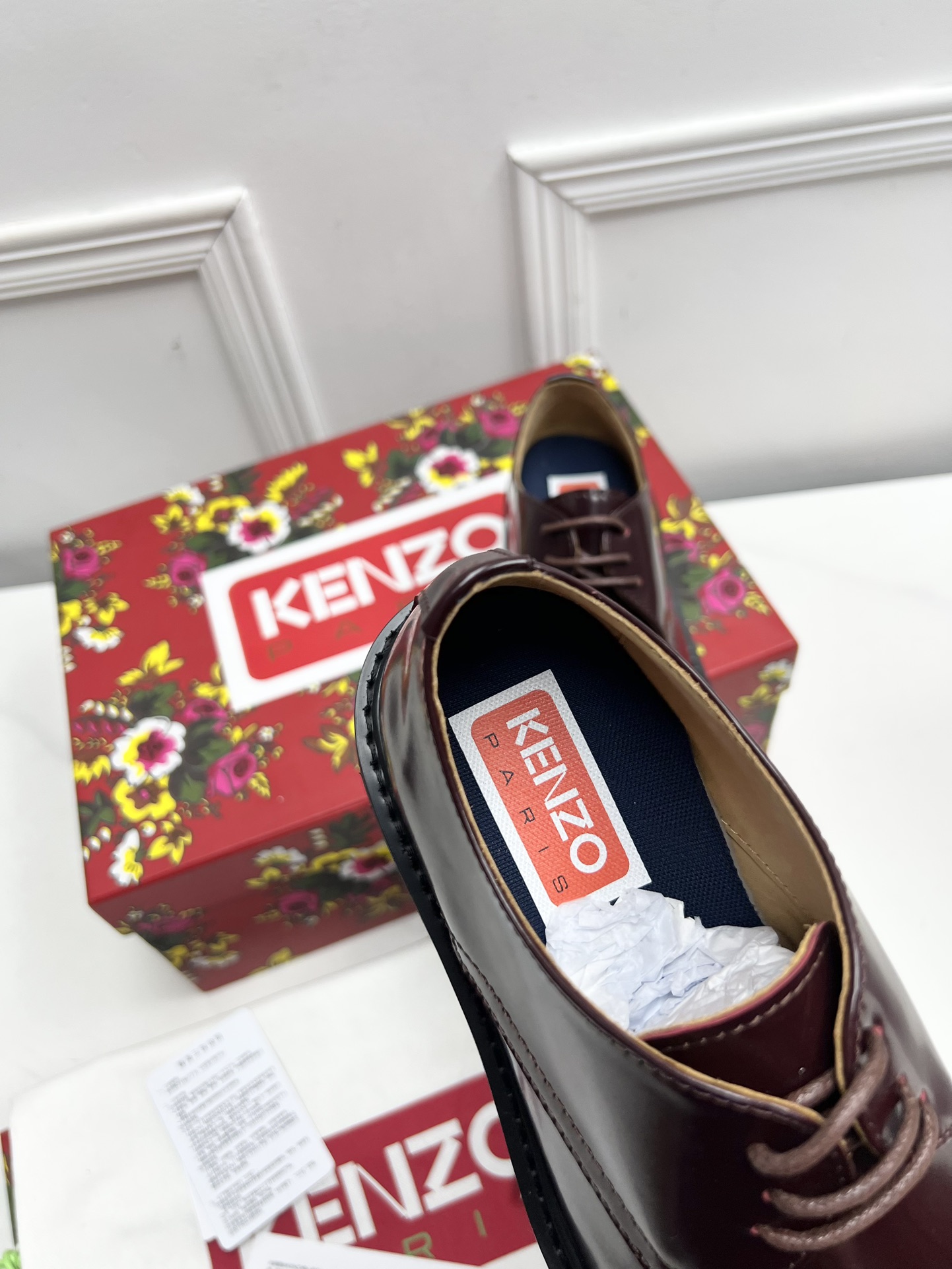 Kenzo Steel Head Shoe: Elegant Leather Military-Inspired Design with Circular Toes. - 图片 8