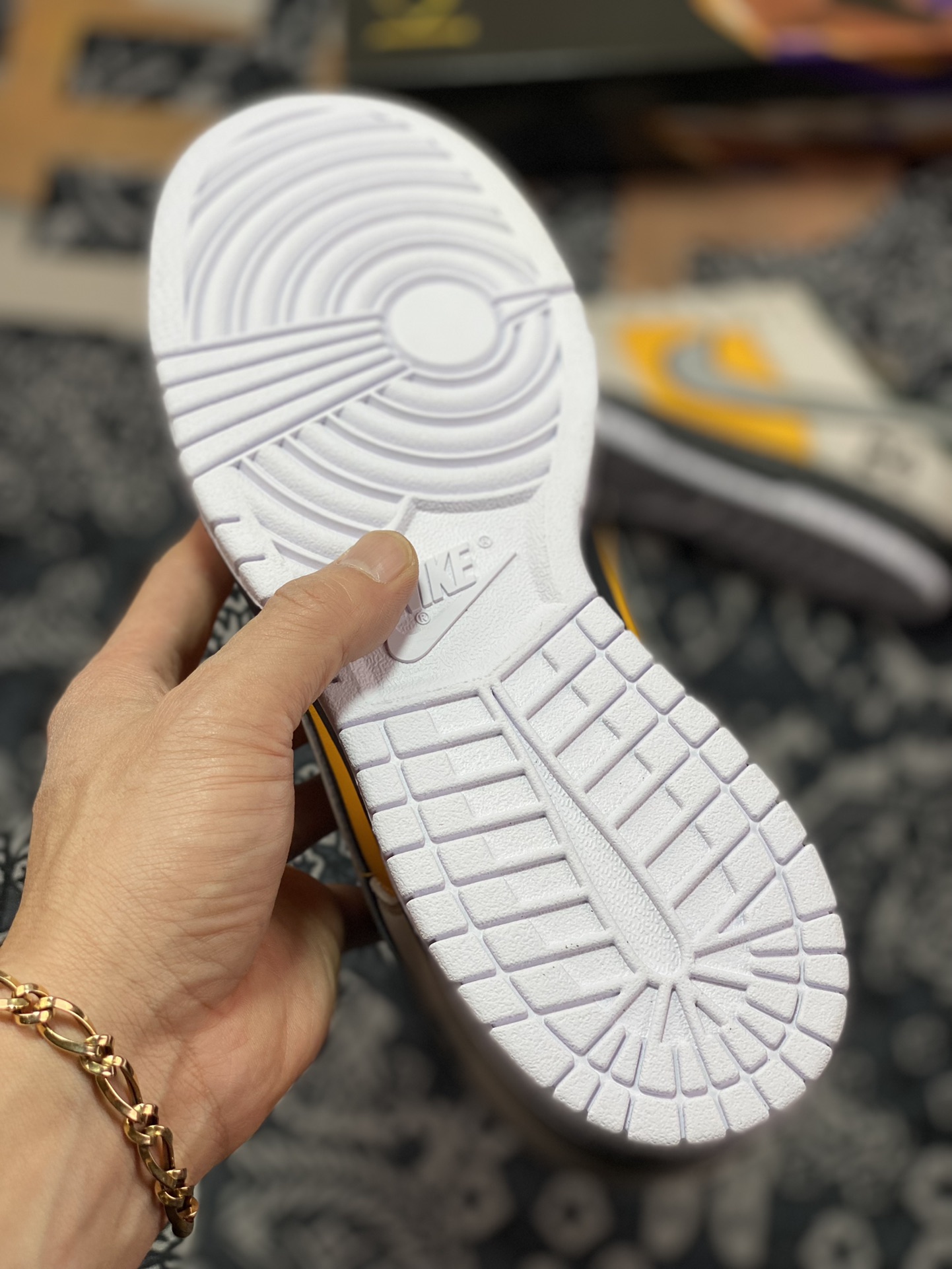 360 Kobe Bryant x Nike SB Dunk Low”8·24”扣篮系列低帮“浅灰黑绿黄”LF2428-005