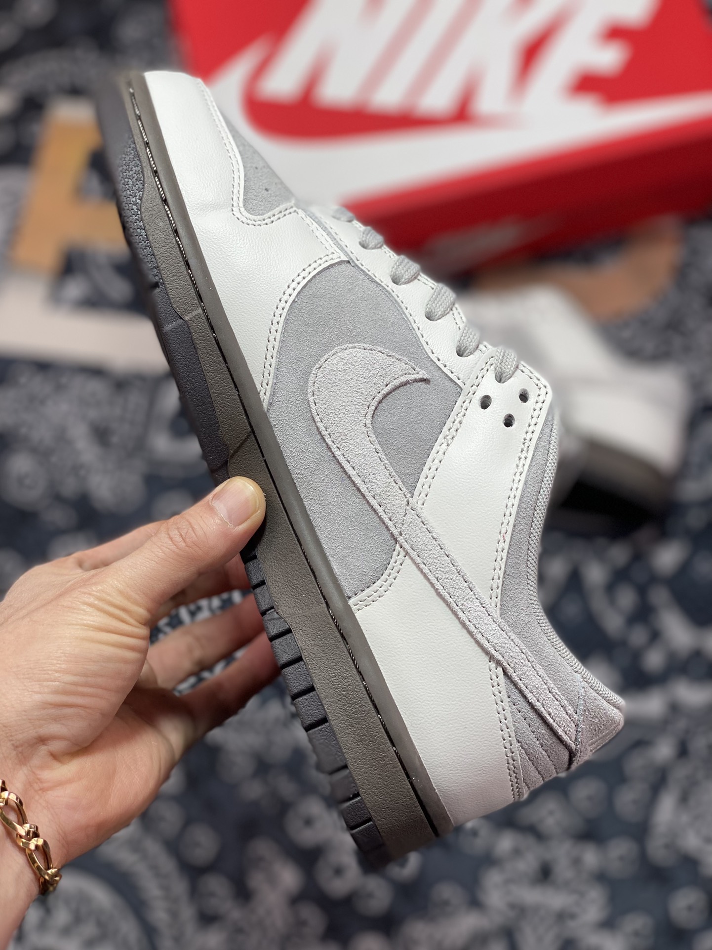 300 Nike SB Dunk Low”Ironstone”扣篮系列低帮休闲运动滑板板鞋“石头灰白”FD9746-001
