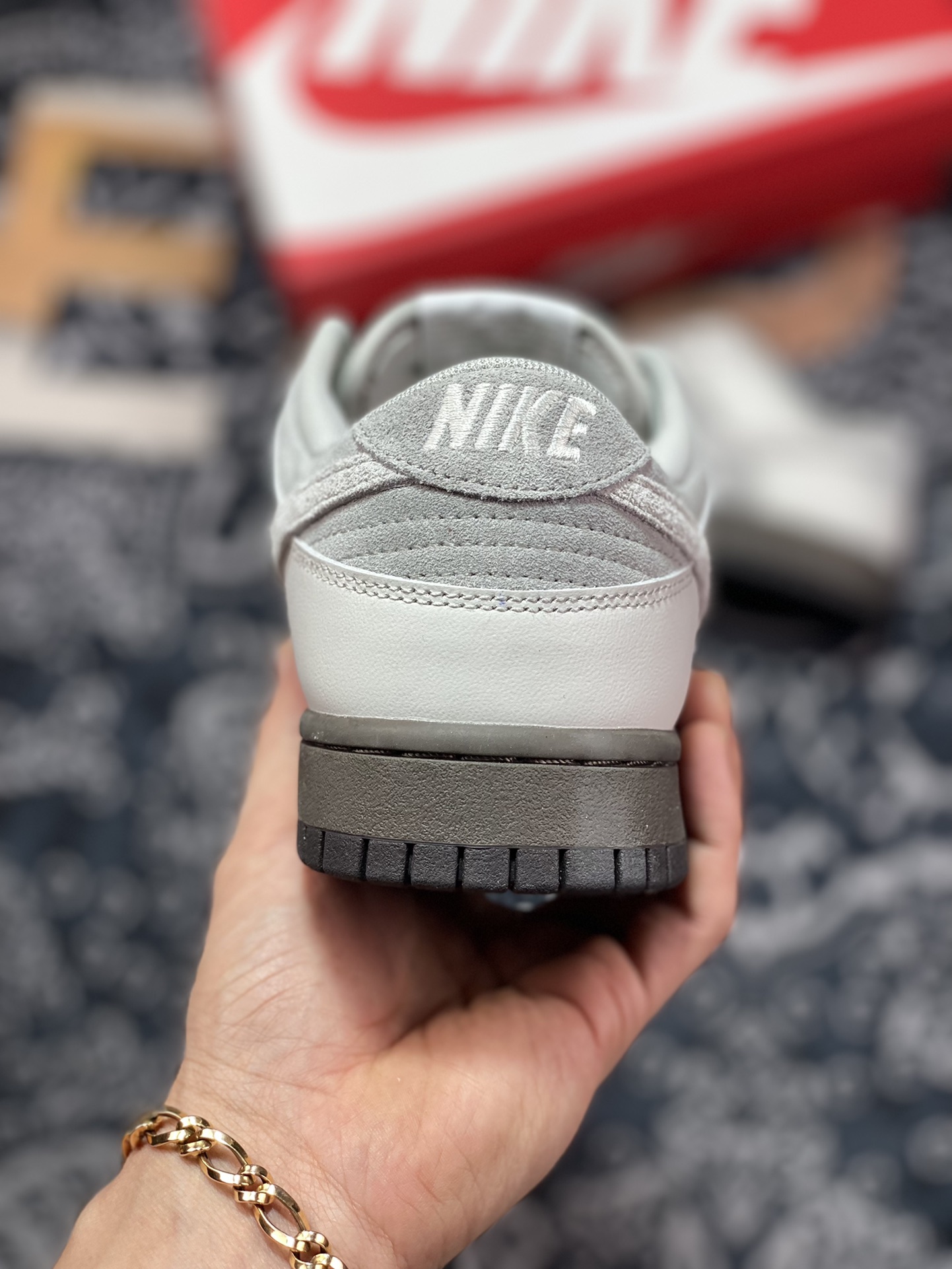 300 Nike SB Dunk Low”Ironstone”扣篮系列低帮休闲运动滑板板鞋“石头灰白”FD9746-001