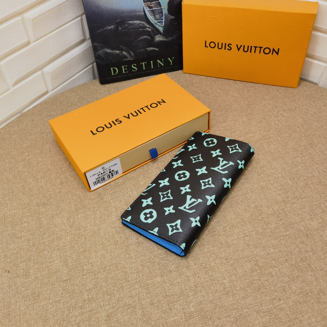 Elegant leather long wallet open view