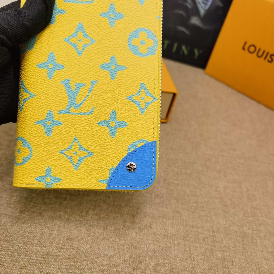 Leather bifold wallet back view