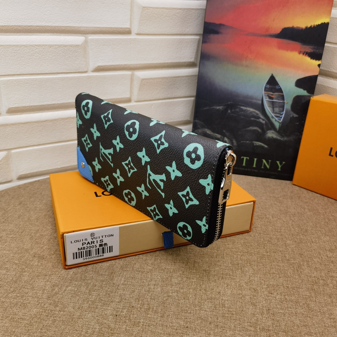 Close-up of the leather texture