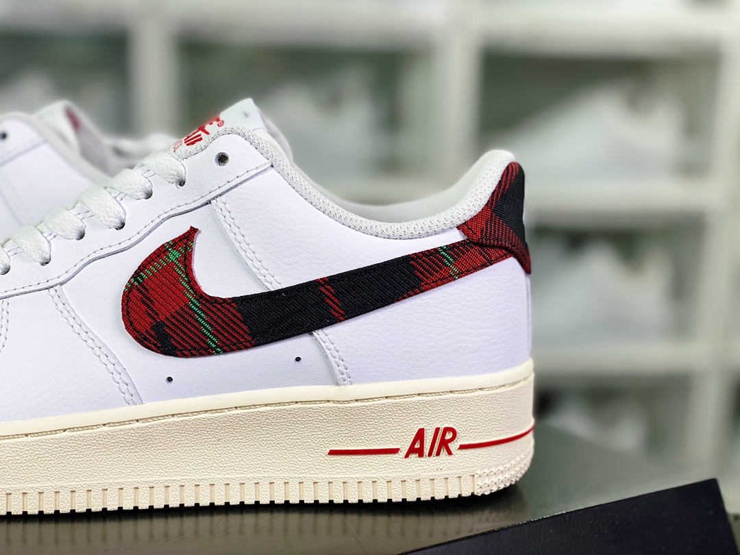 Air Force 1′07 Low”Plaid”空军一号经典低帮板鞋“白酒红绿苏格兰格子奶油底”DV0789-100