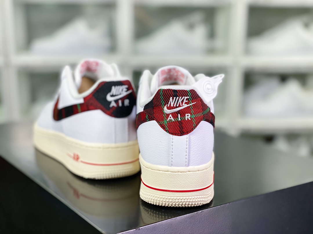 Air Force 1′07 Low”Plaid”空军一号经典低帮板鞋“白酒红绿苏格兰格子奶油底”DV0789-100