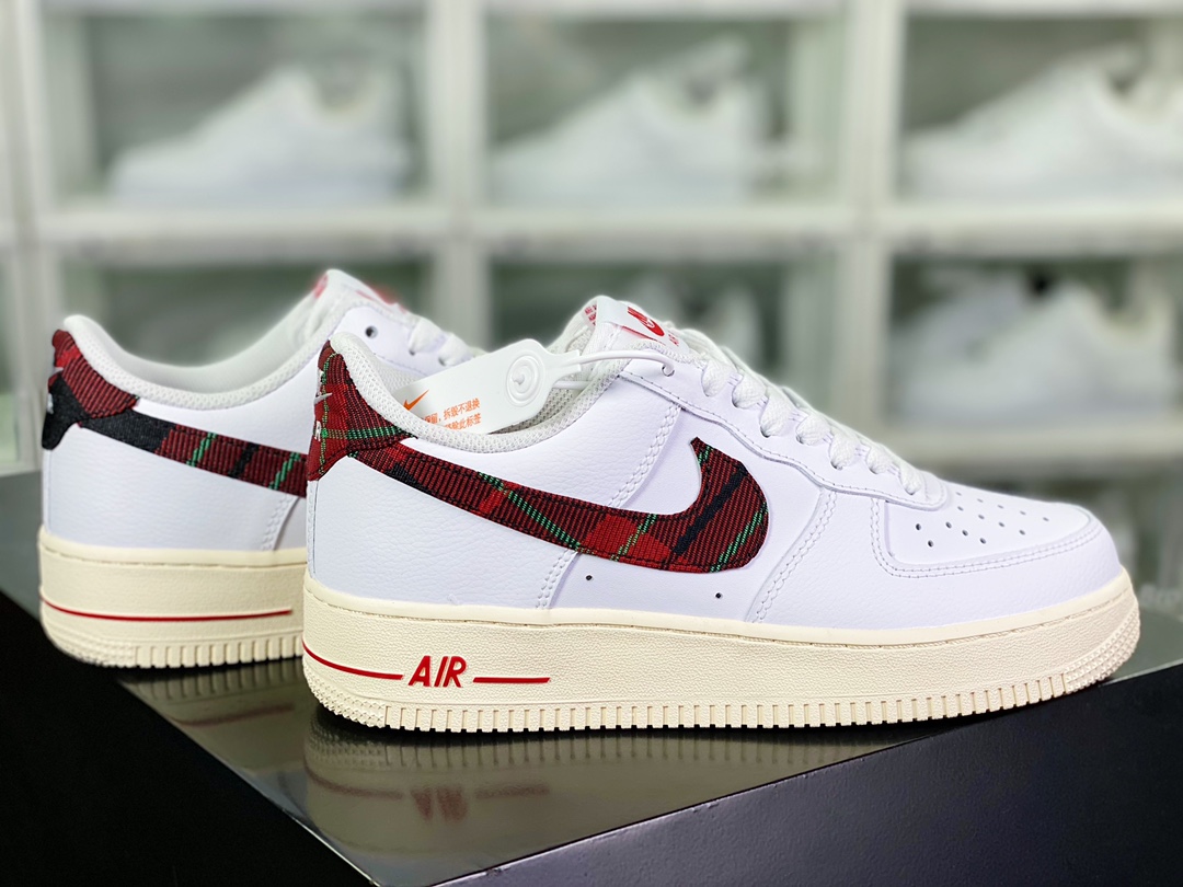 Air Force 1′07 Low”Plaid”空军一号经典低帮板鞋“白酒红绿苏格兰格子奶油底”DV0789-100