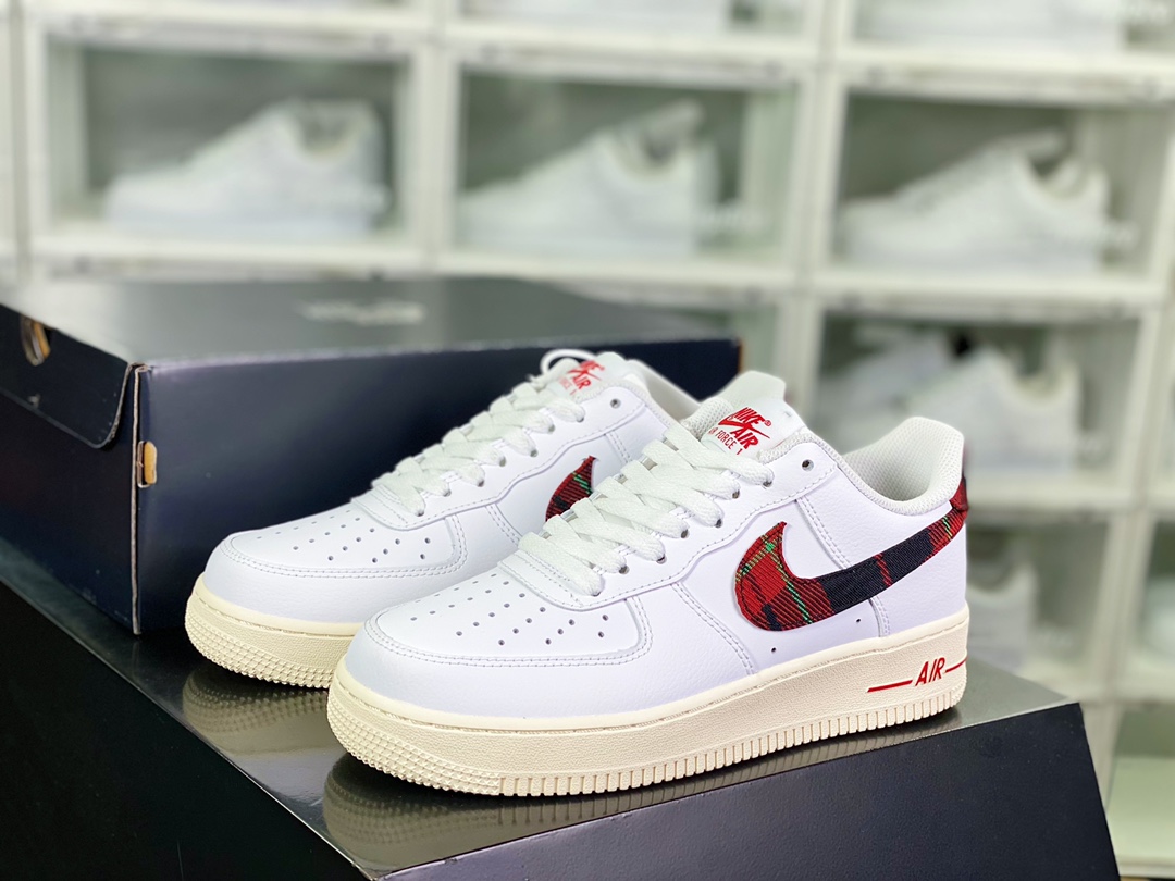 Air Force 1′07 Low”Plaid”空军一号经典低帮板鞋“白酒红绿苏格兰格子奶油底”DV0789-100