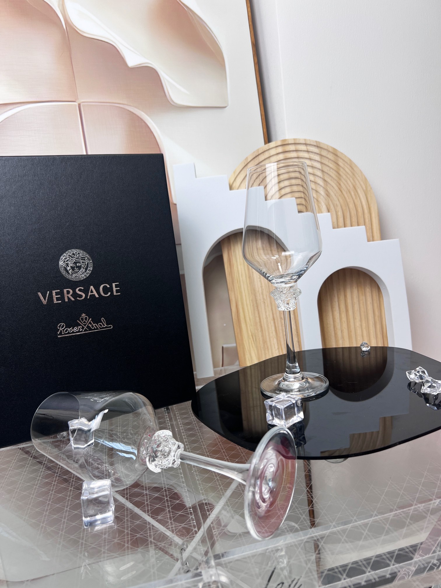Versace Home brings the house’s signature Italian luxury and distinctive - Home&Textlile 7