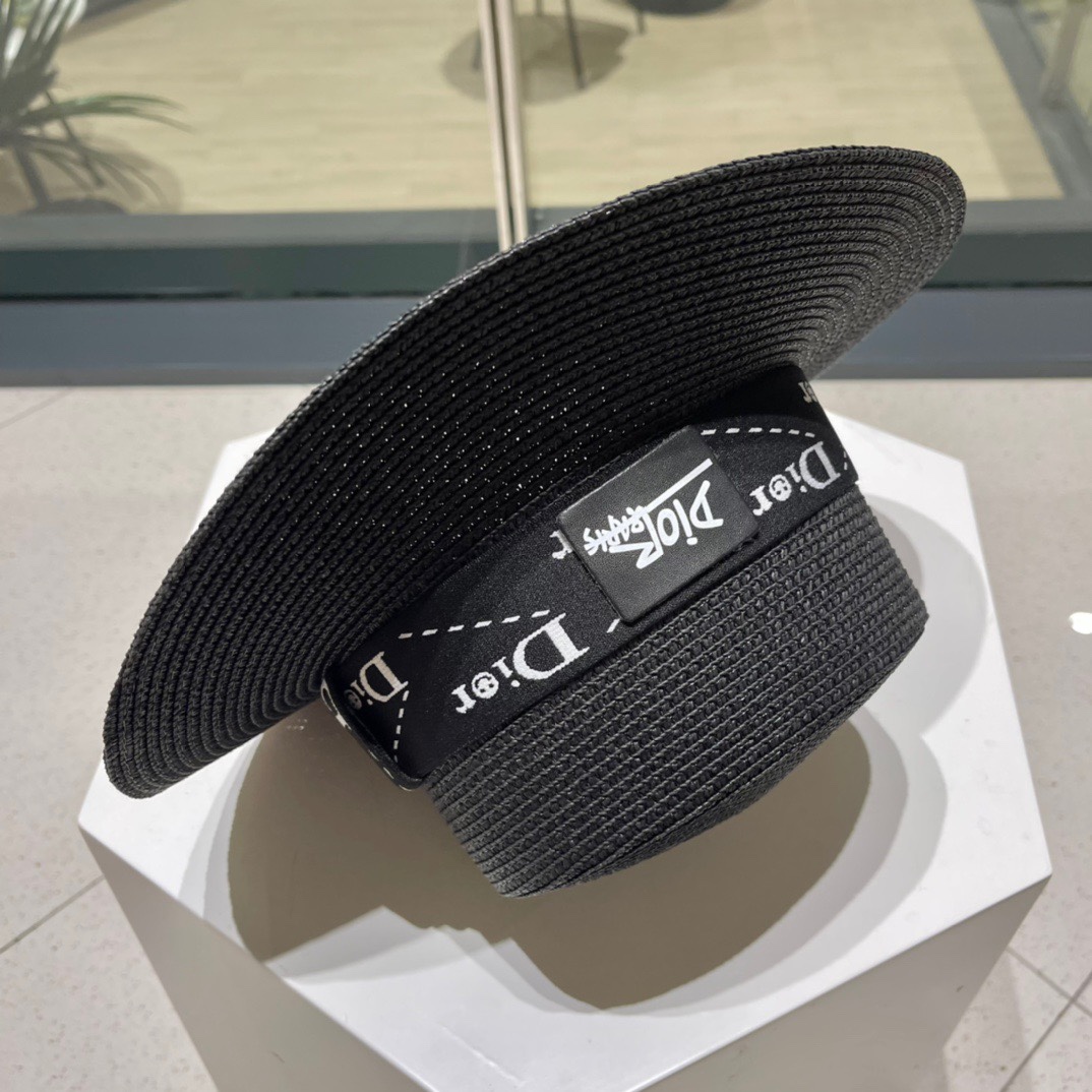 【DIOR迪奥】新款草编遮阳草帽盆帽🤩沙滩风，简约大方，百搭单品～出街首选，新款帽型超美腻，新品上架