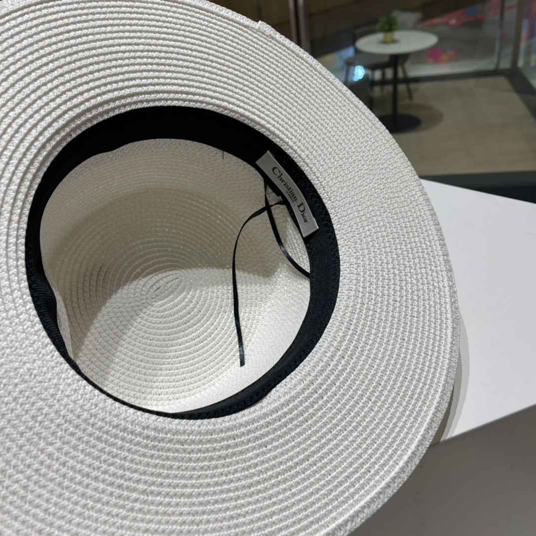 【DIOR迪奥】新款草编遮阳草帽盆帽🤩沙滩风，简约大方，百搭单品～出街首选，新款帽型超美腻，新品上架