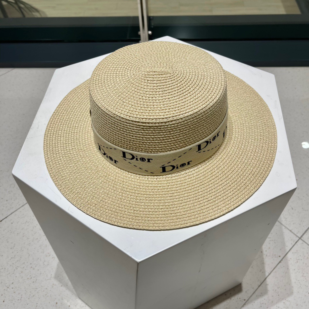 【DIOR迪奥】新款草编遮阳草帽盆帽🤩沙滩风，简约大方，百搭单品～出街首选，新款帽型超美腻，新品上架