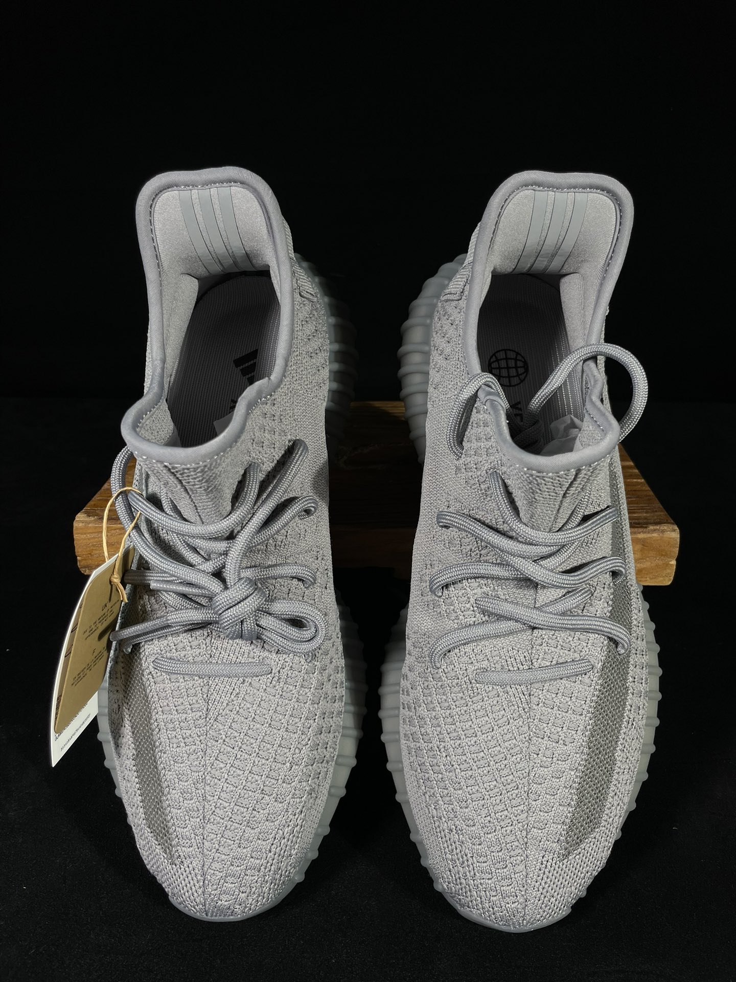 Yeezy 350v2酷灰！最强性价比版本懂货的看鞋型一眼便知 不用赘述货号IF3219 尺码36-47