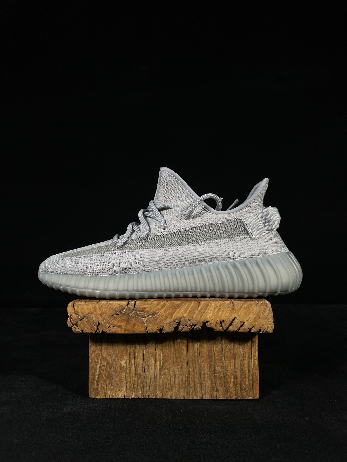 Yeezy 350v2酷灰！最强性价比版本懂货的看鞋型一眼便知 不用赘述货号IF3219 尺码36-47