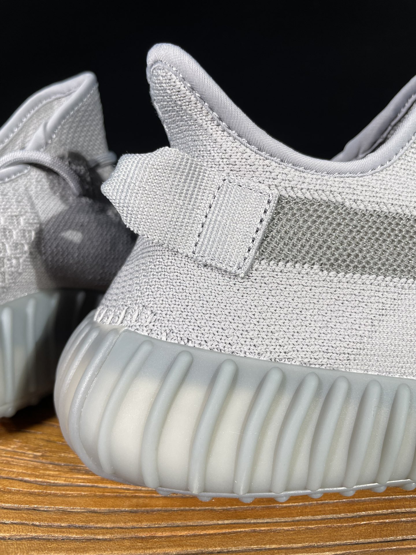 Yeezy 350v2酷灰！最强性价比版本懂货的看鞋型一眼便知 不用赘述货号IF3219 尺码36-47
